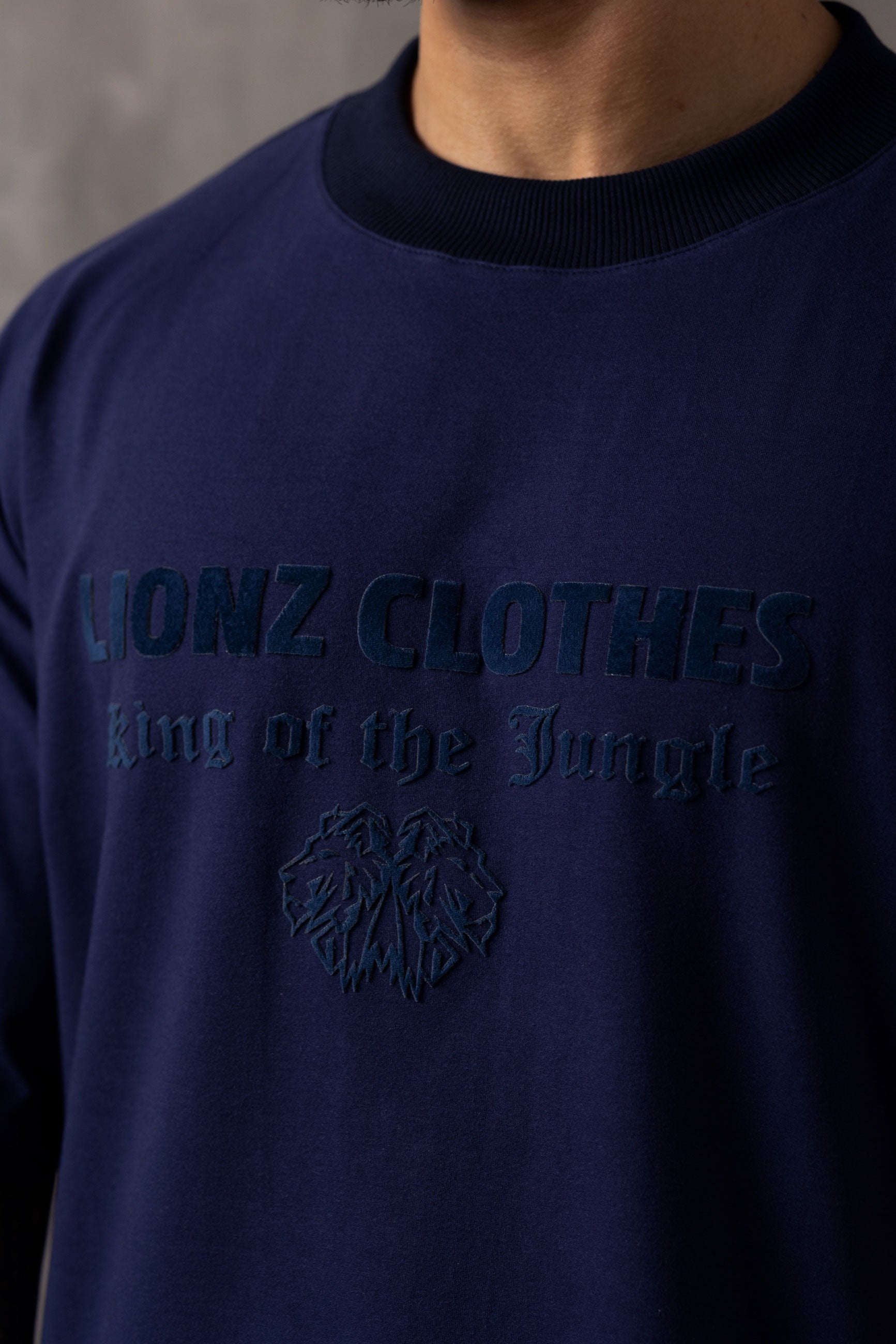 Camiseta Oversized Luxury Veludo - Marinho