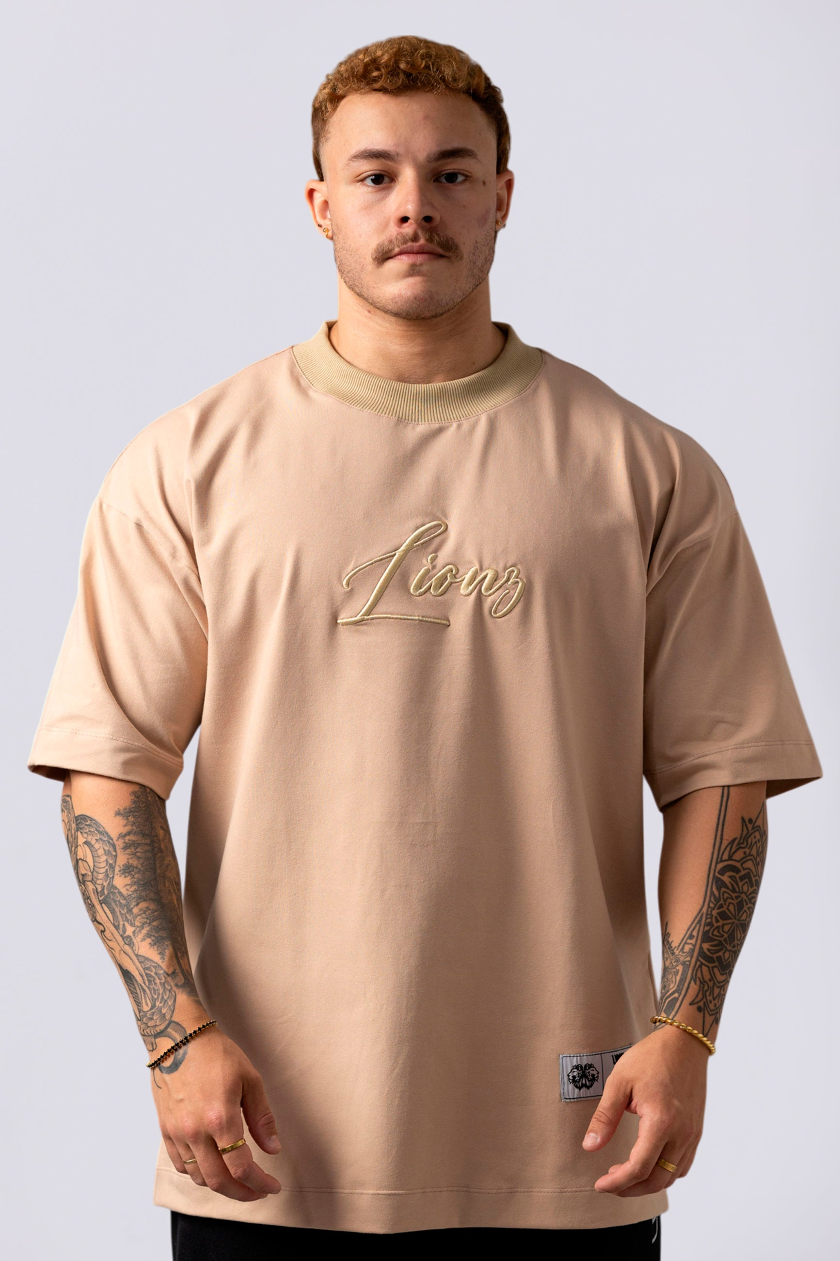 Camiseta Oversized Lionz Bordada - Bege