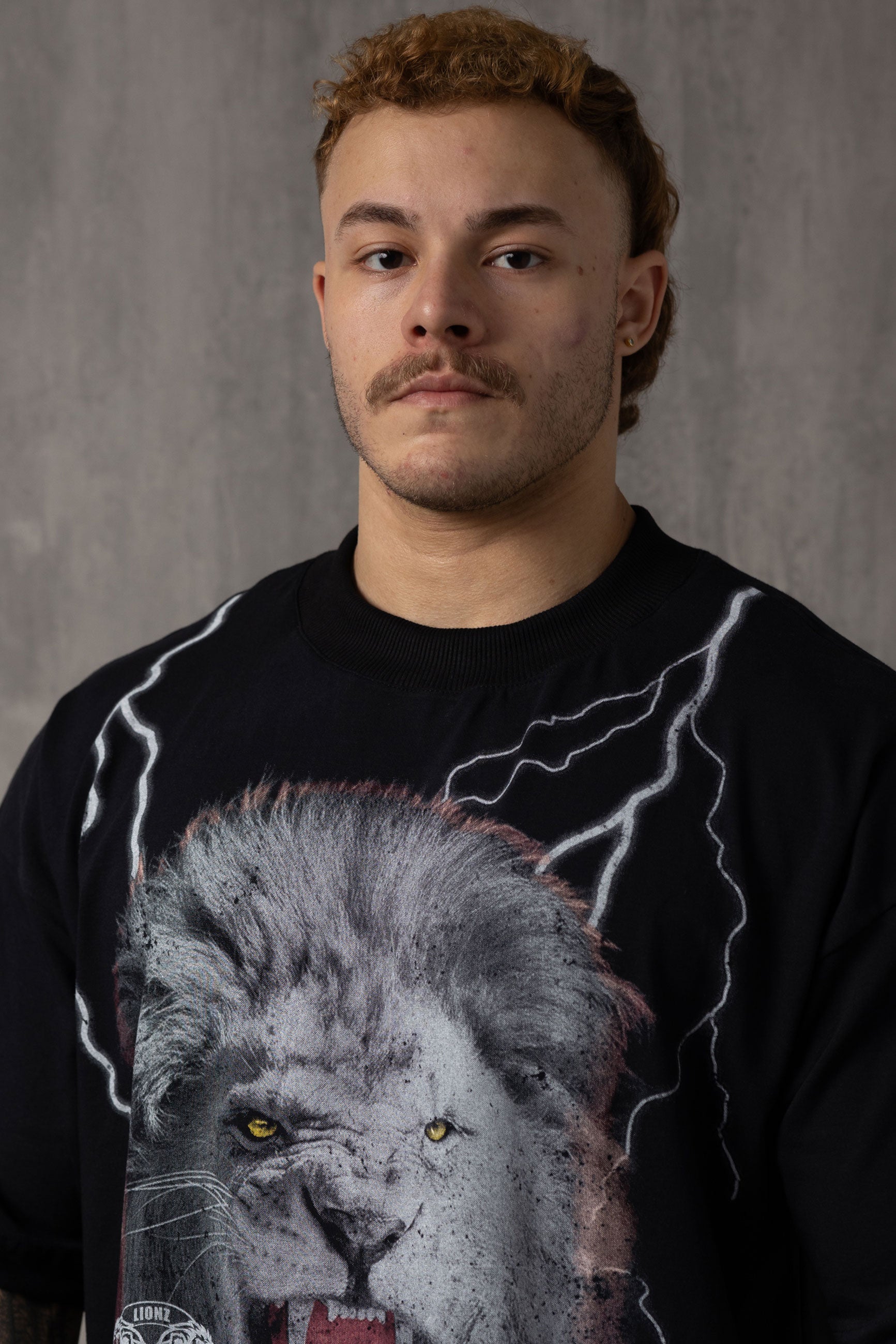 Camiseta Oversized Thunder Lion