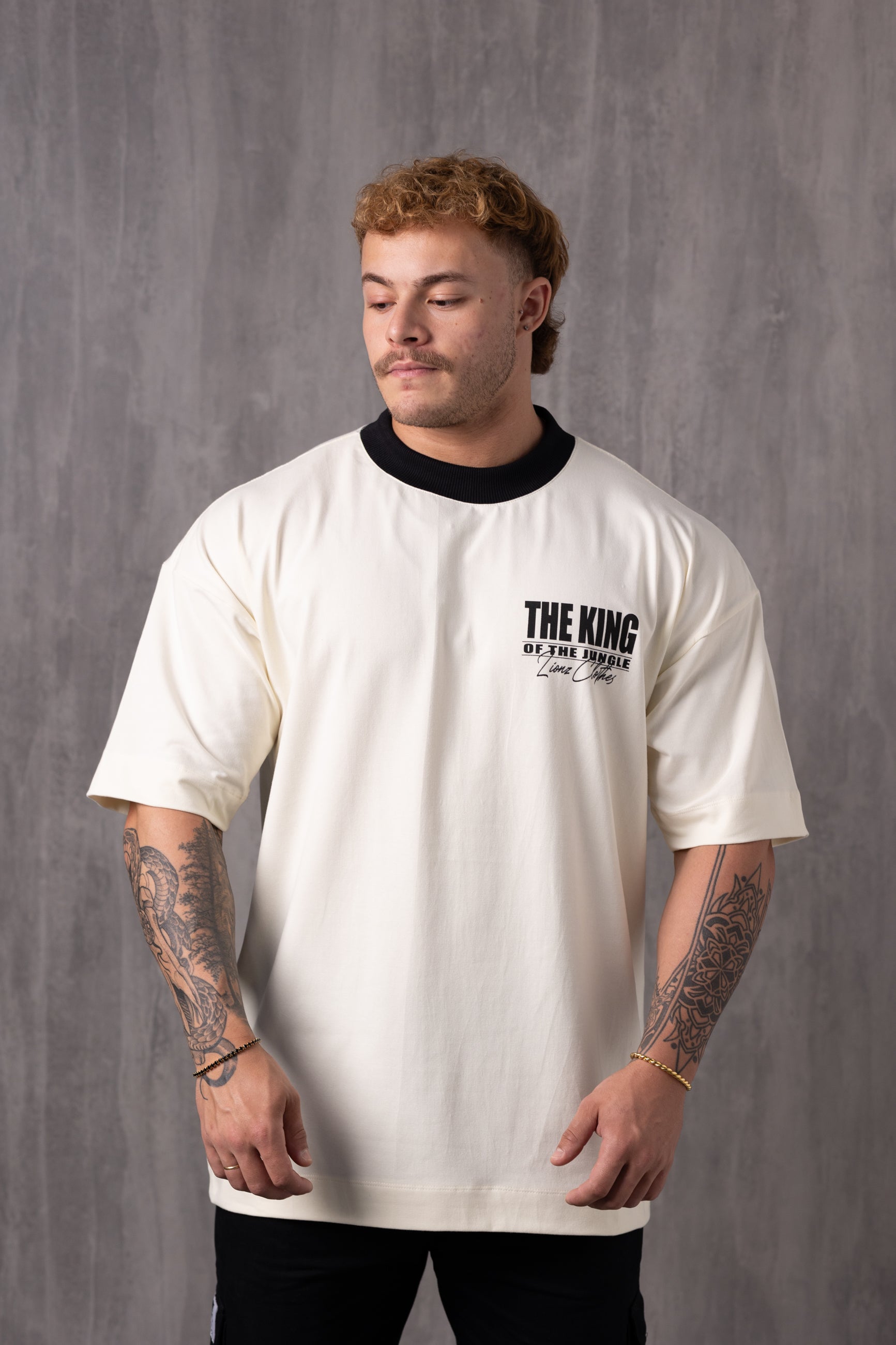Camiseta Oversized The King - OffWhite&Black