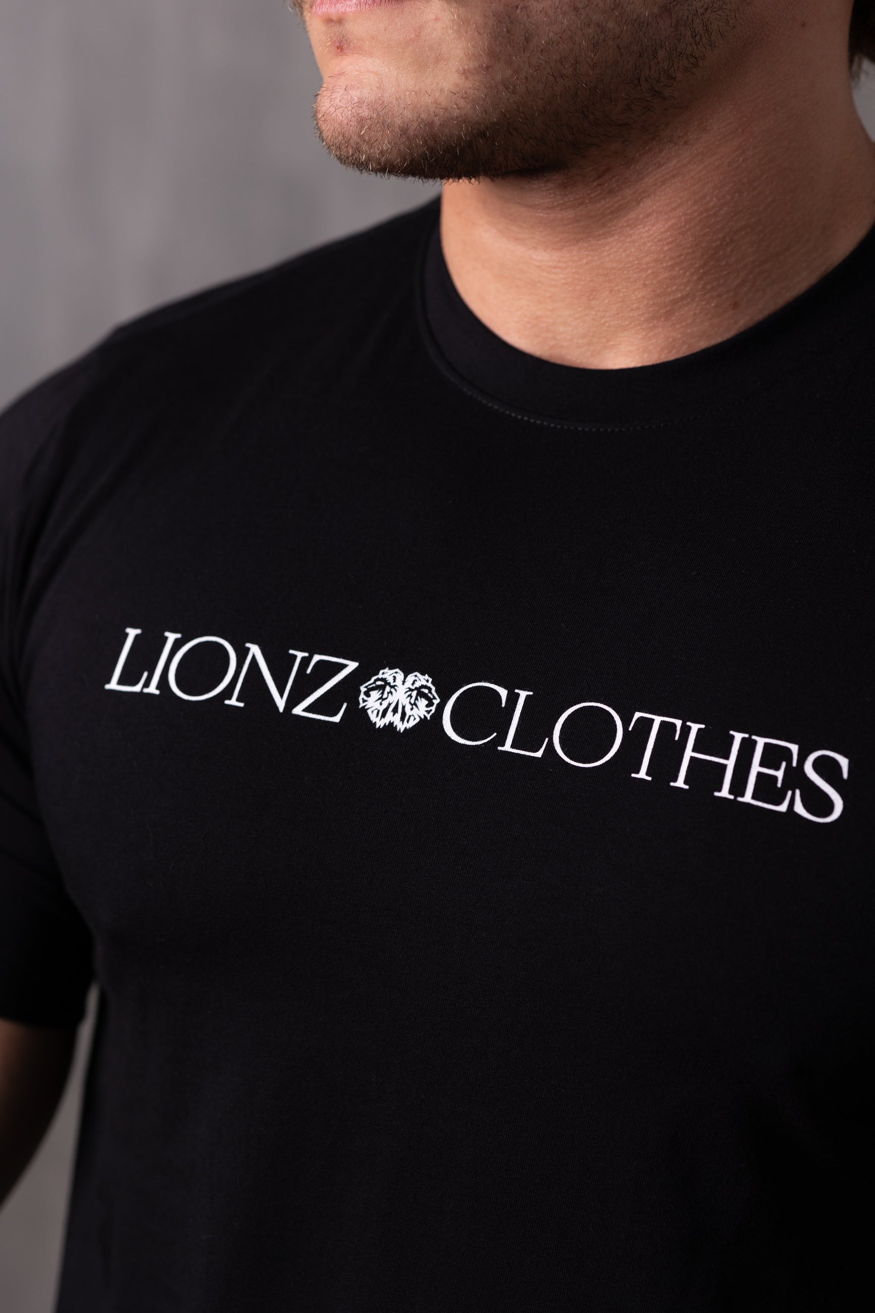 Camiseta Slim LionzClothes - Preta