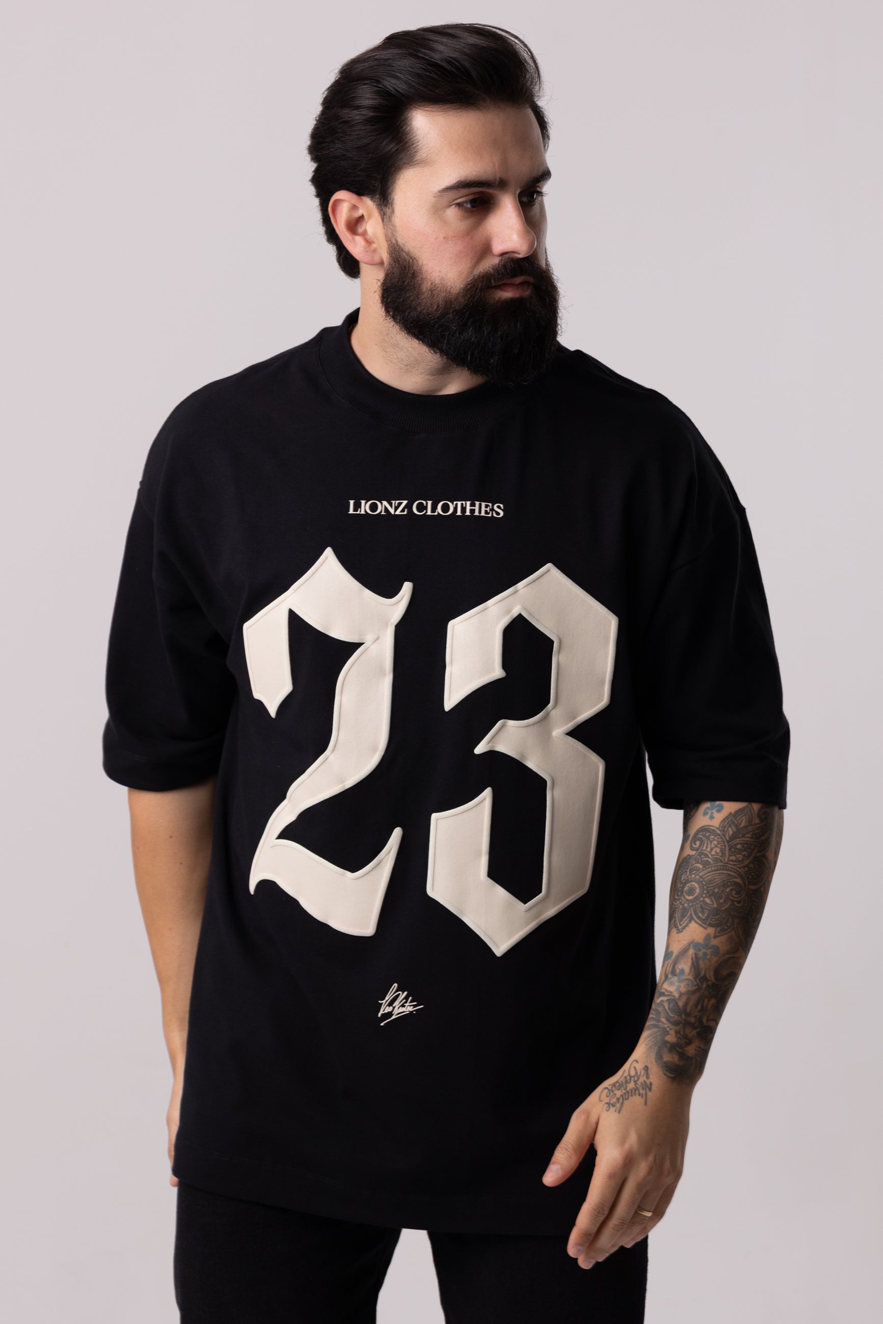 Camiseta Oversized 23 - Preta