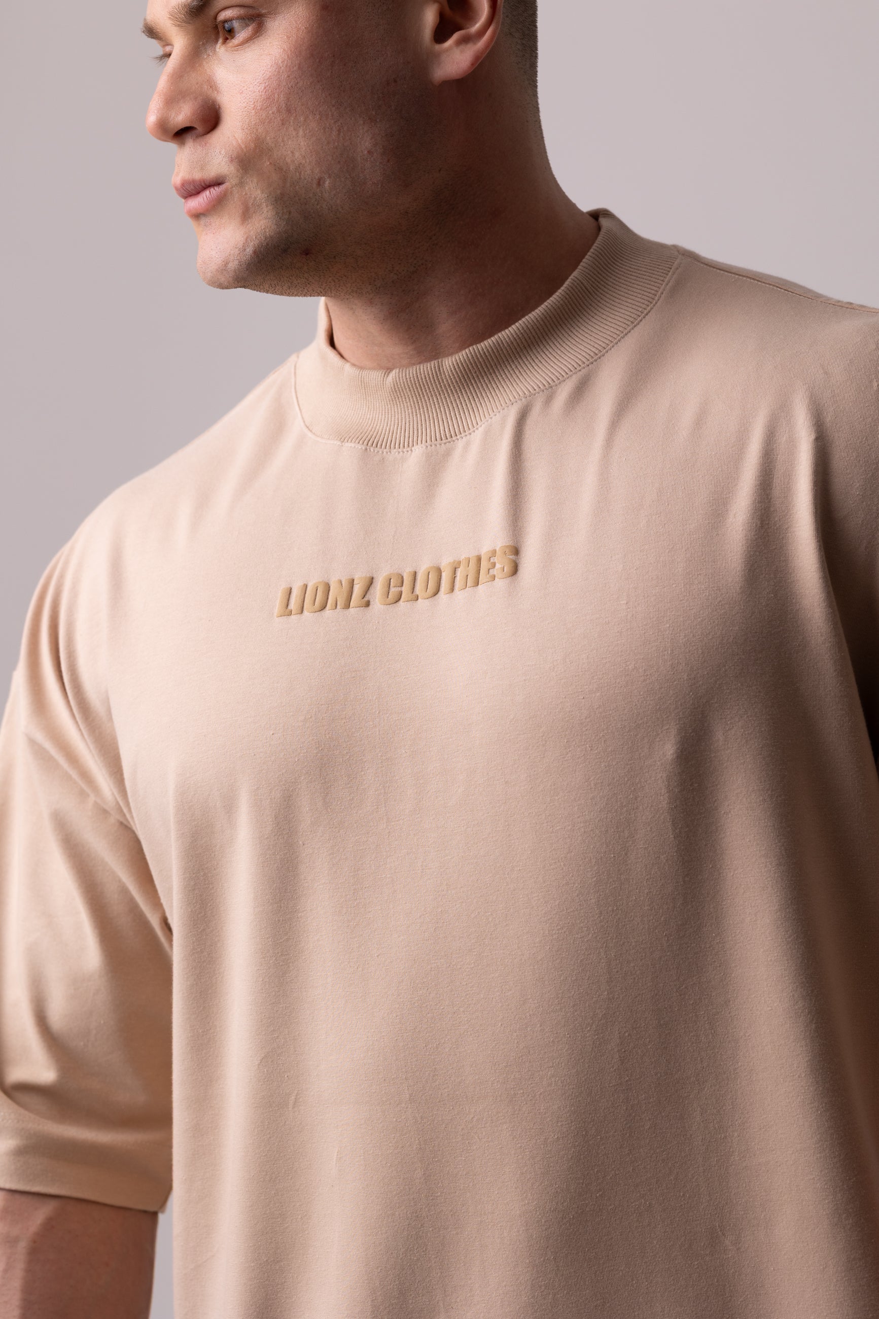 Camiseta Oversized TIRE - Bege