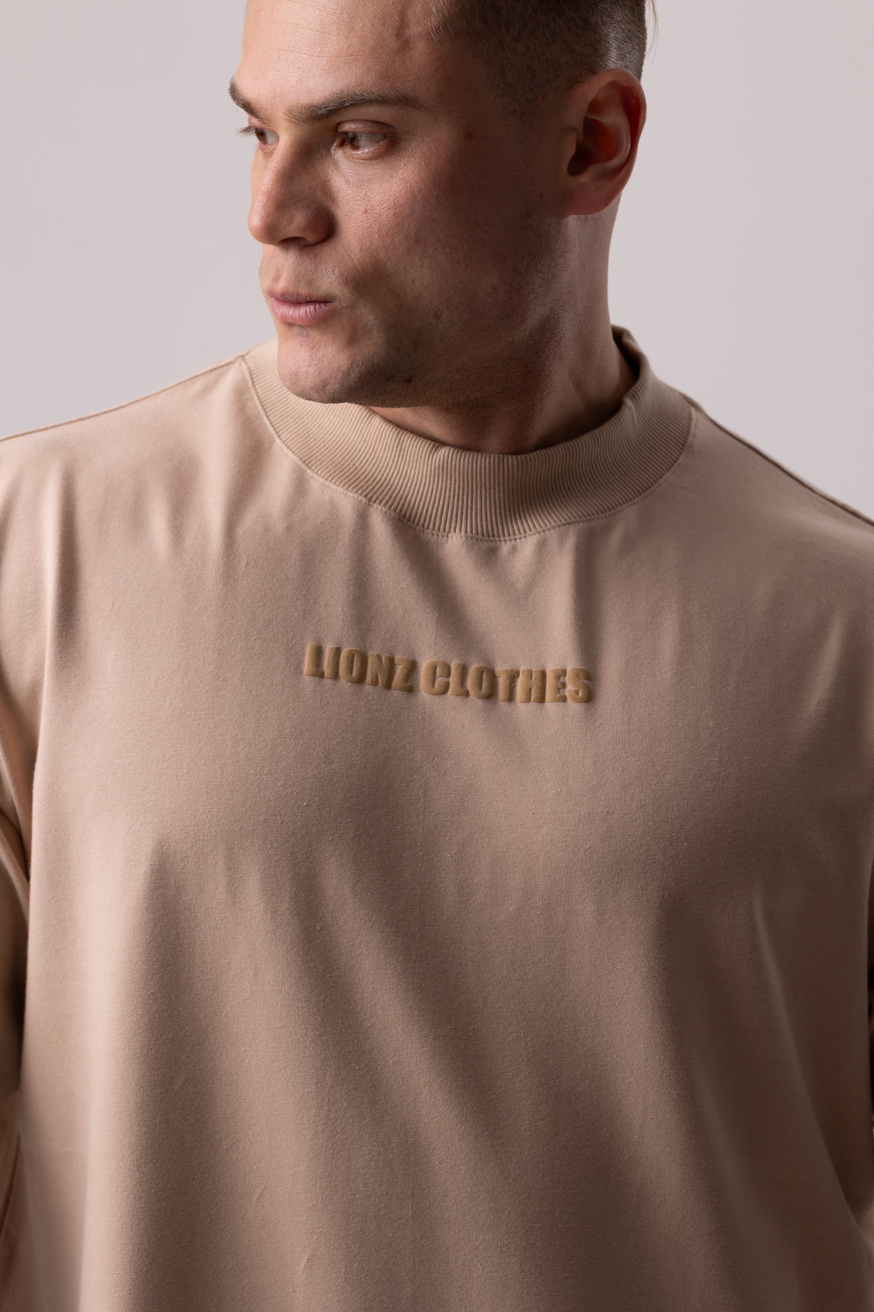 Camiseta Oversized TIRE - Bege
