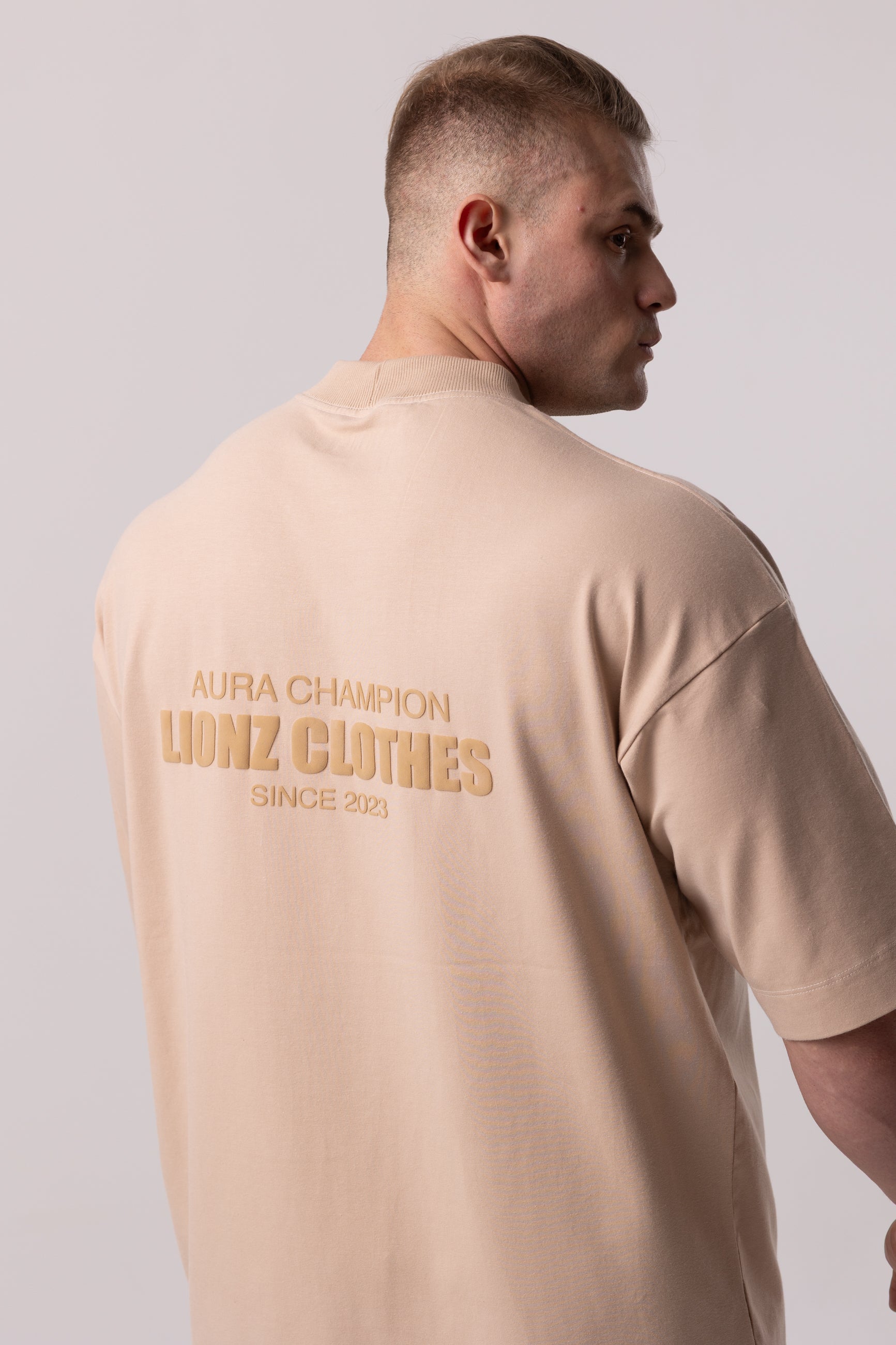 Camiseta Oversized TIRE - Bege