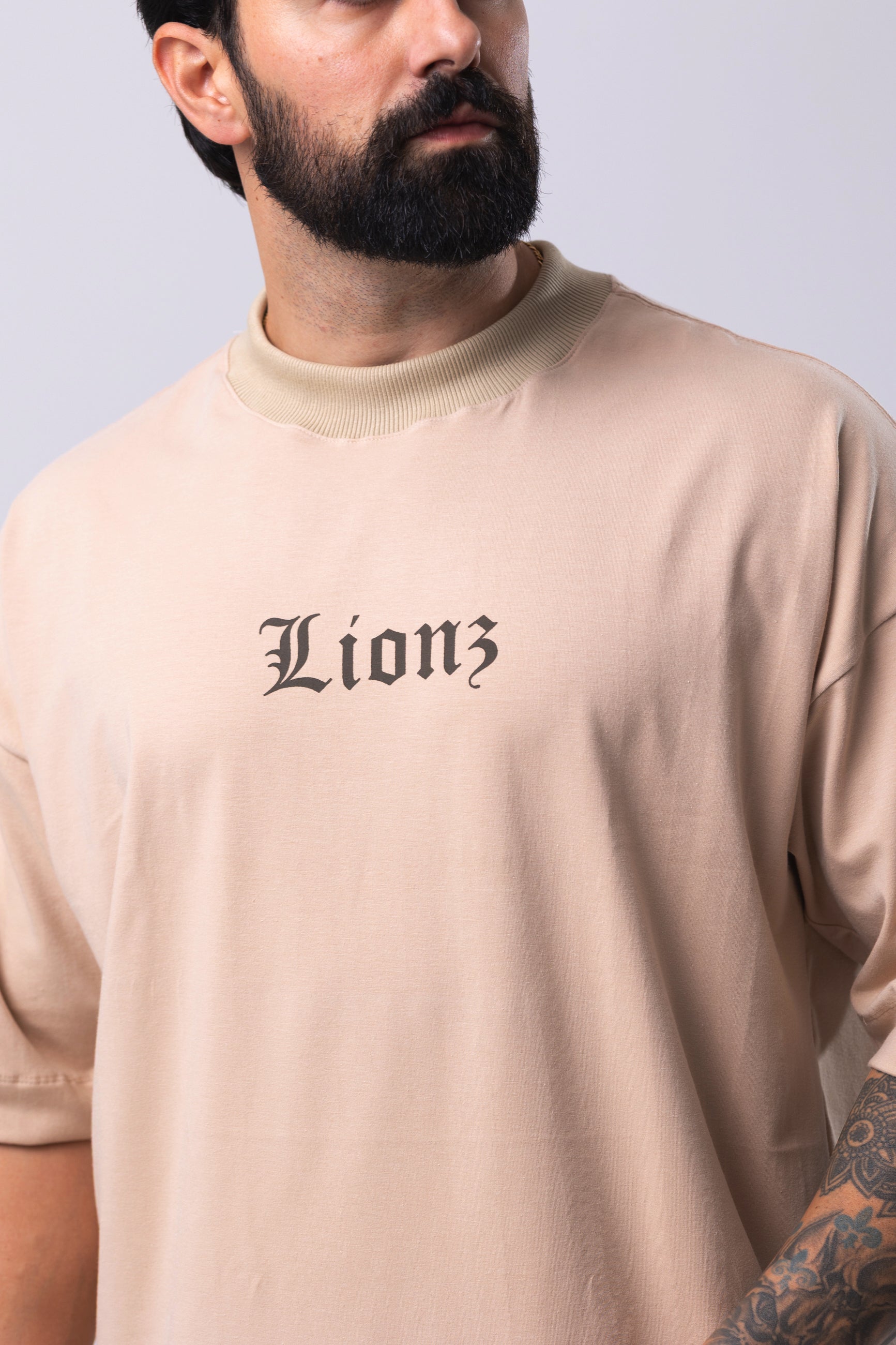 Camiseta Oversized Brotherhood - Bege