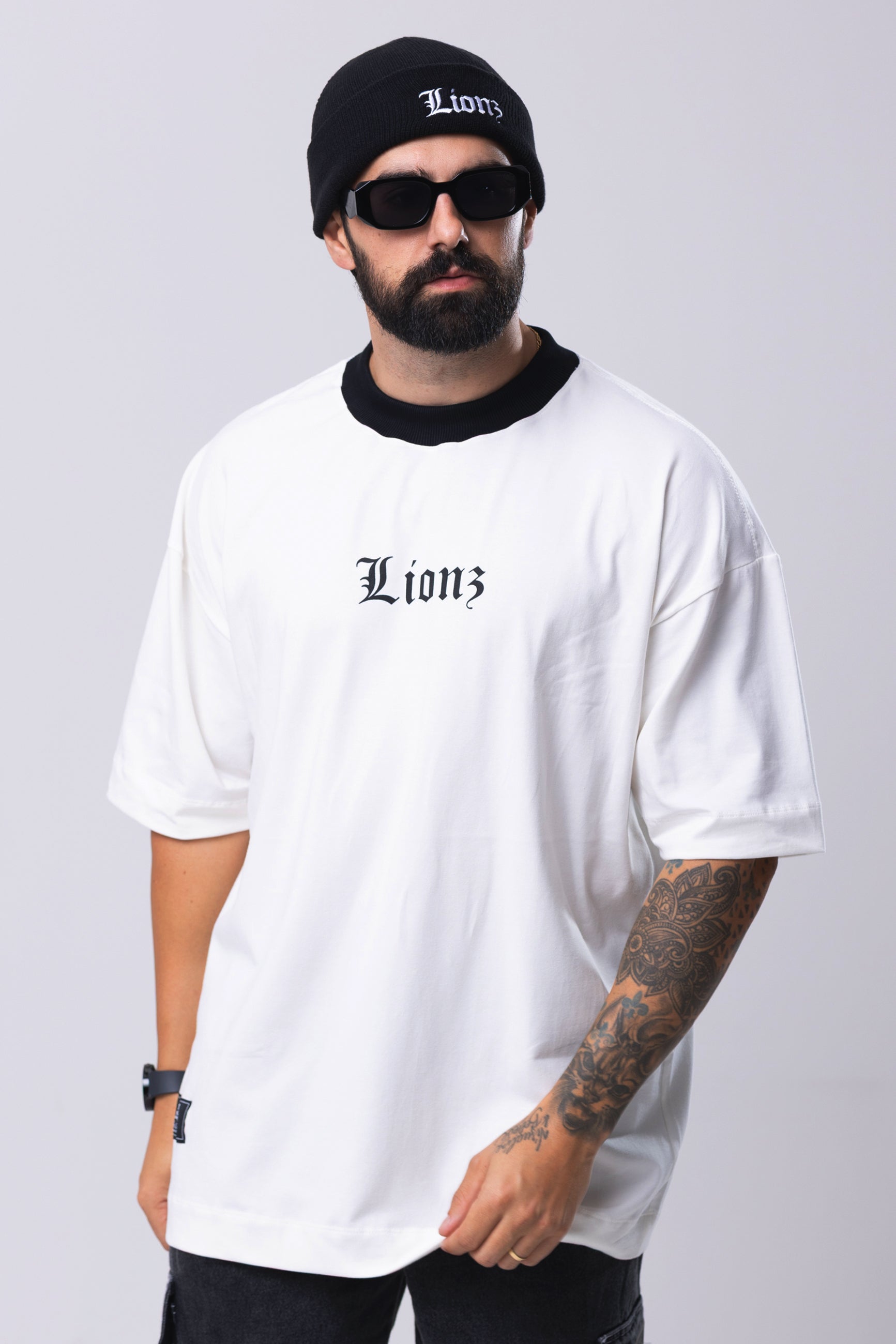 Camiseta Oversized Brotherhood - OffWhite&Black
