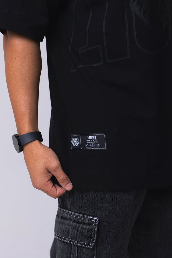 Camiseta Oversized L I O N Z - Preta & Preto