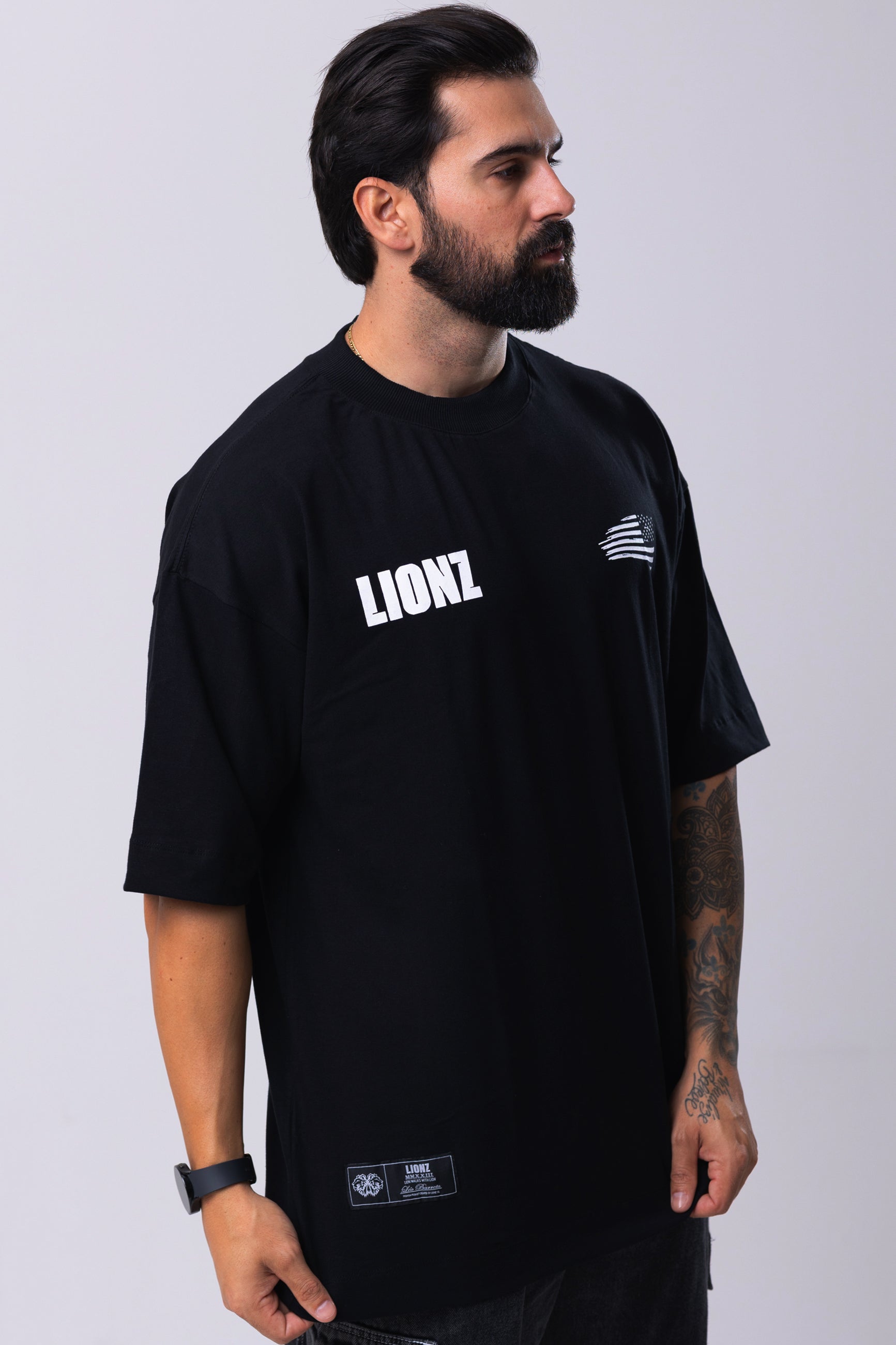 Camiseta Oversized American Lion - Preta