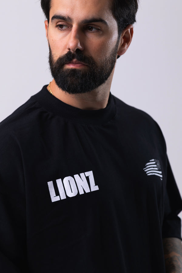 Camiseta Oversized American Lion - Preta