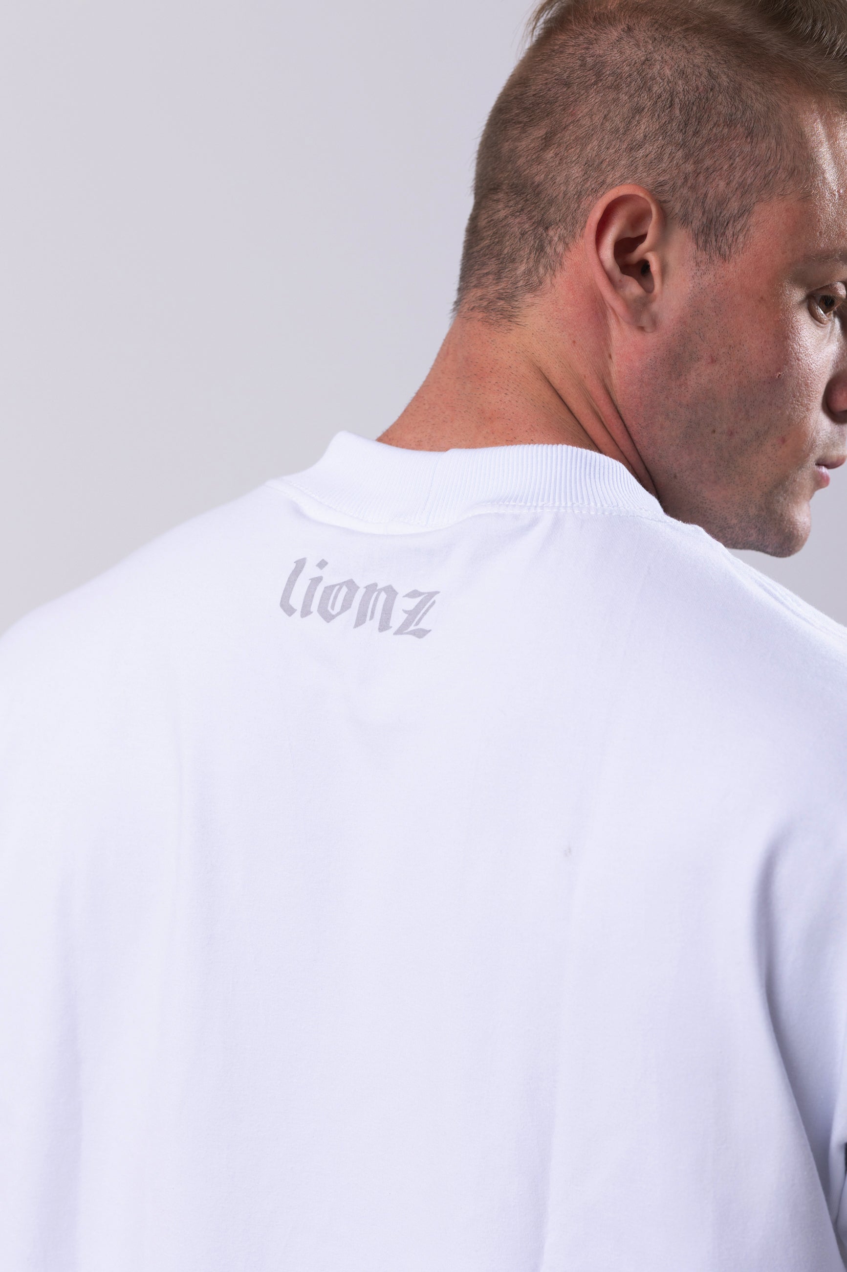 Camiseta Oversized Irmandade - Branca