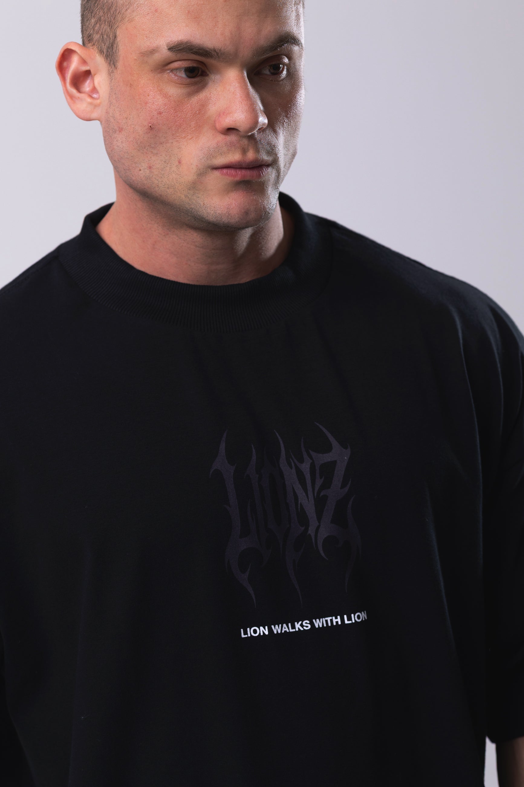 Camiseta Oversized LWWL - Preta