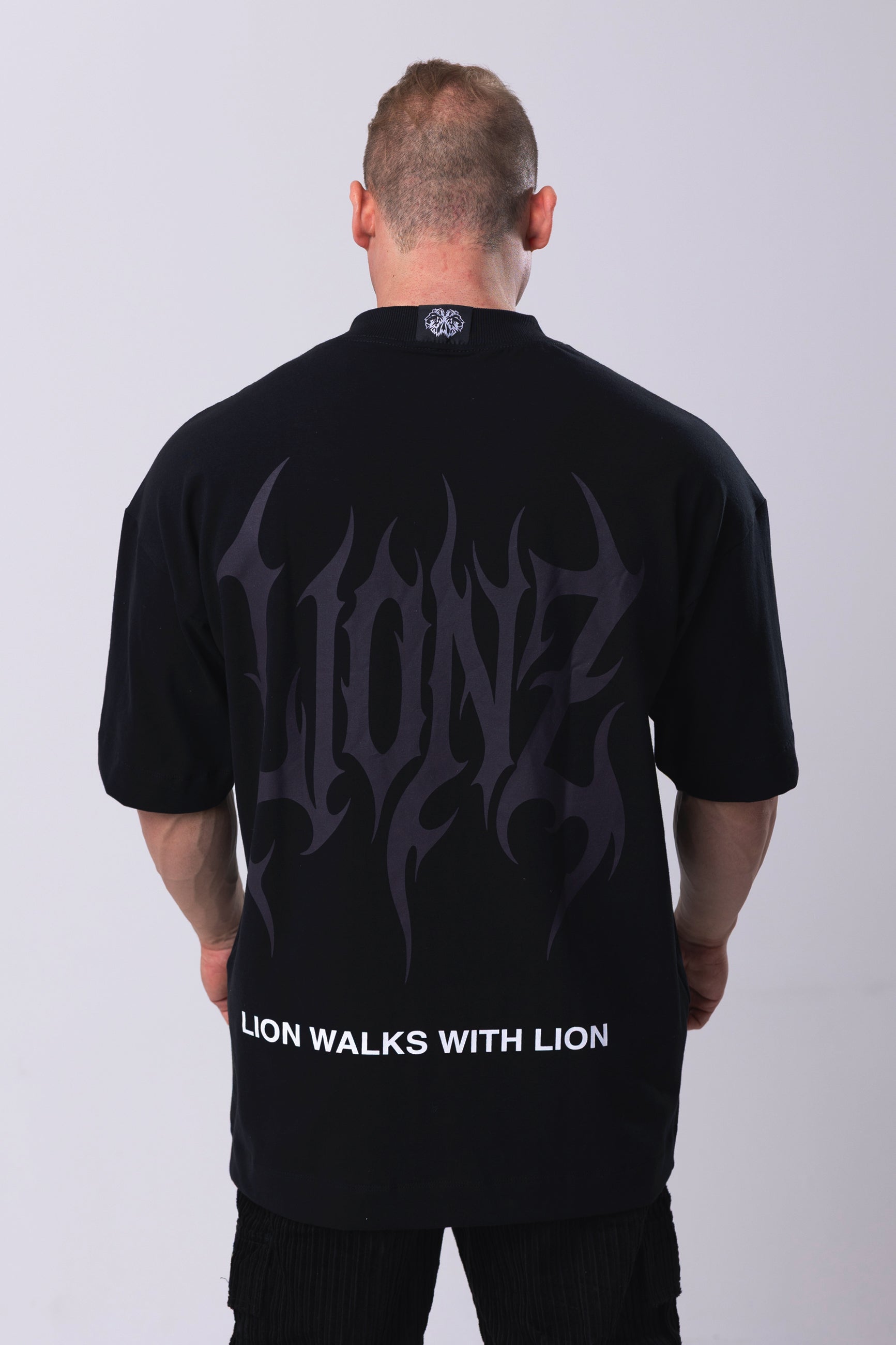 Camiseta Oversized LWWL - Preta