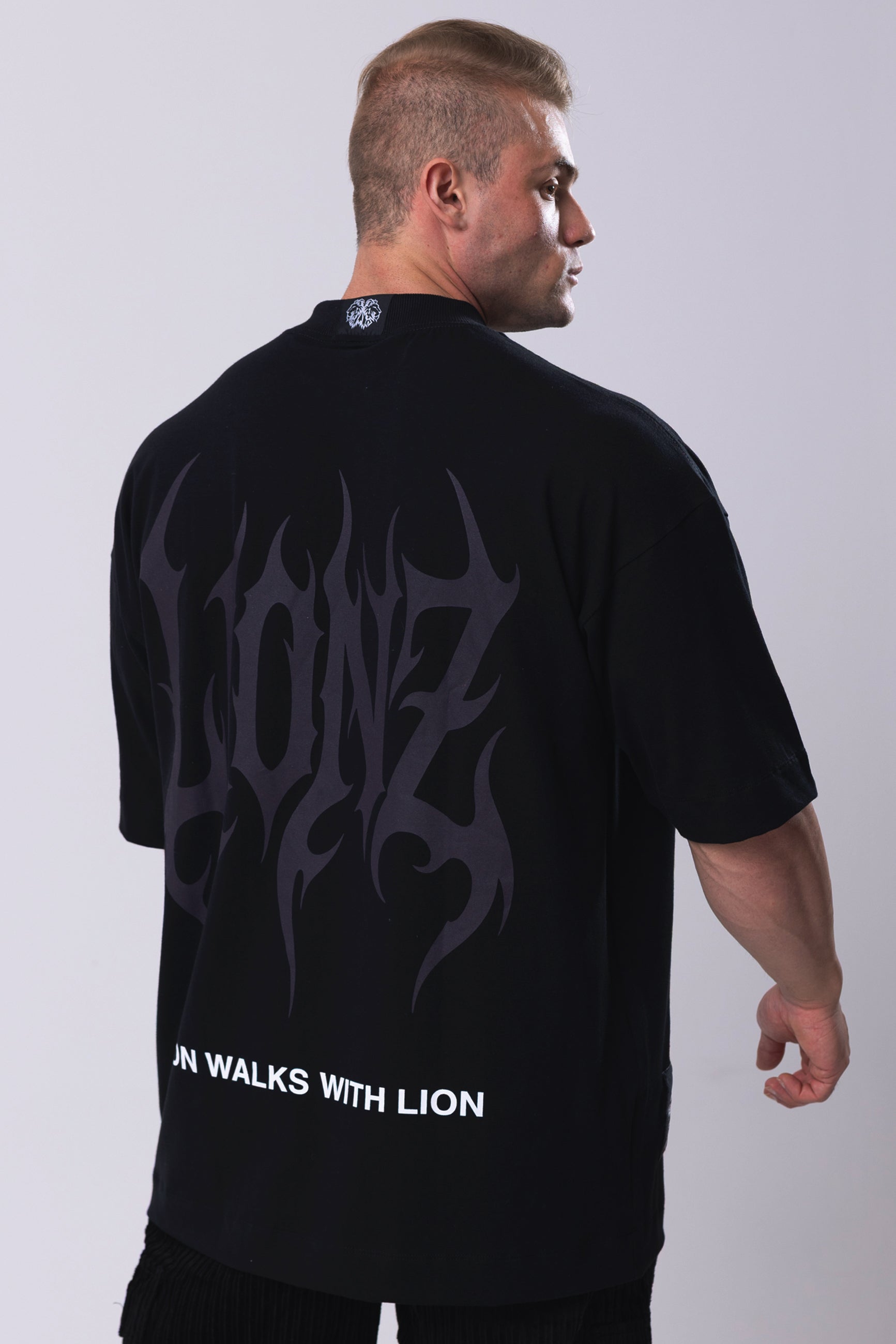 Camiseta Oversized LWWL - Preta