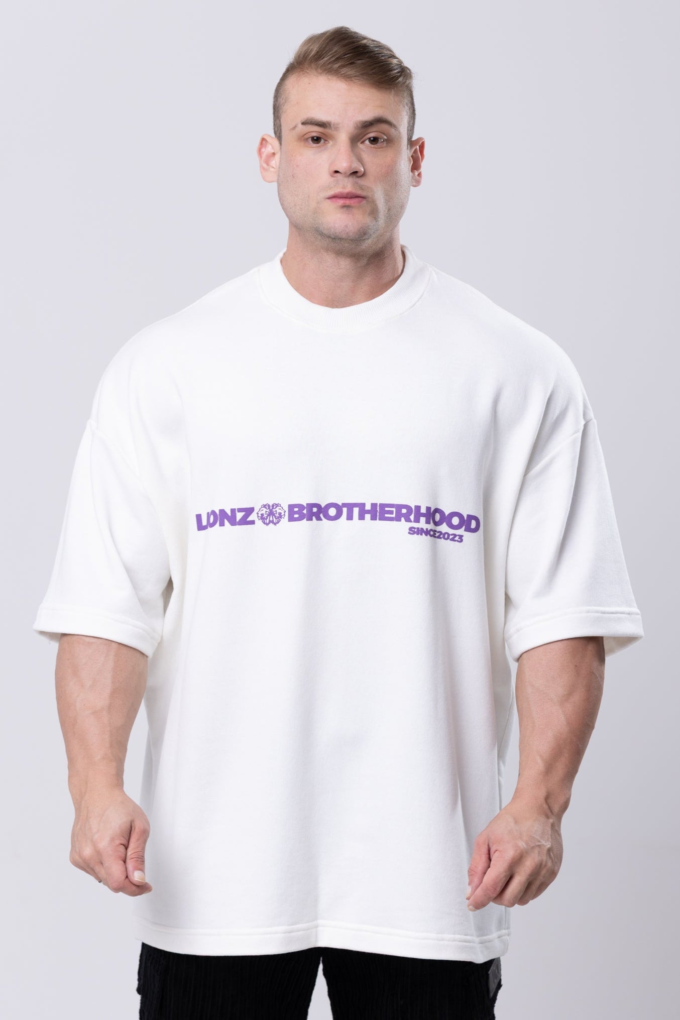 Camiseta Oversized Deluxe Brotherhood - OffWhite