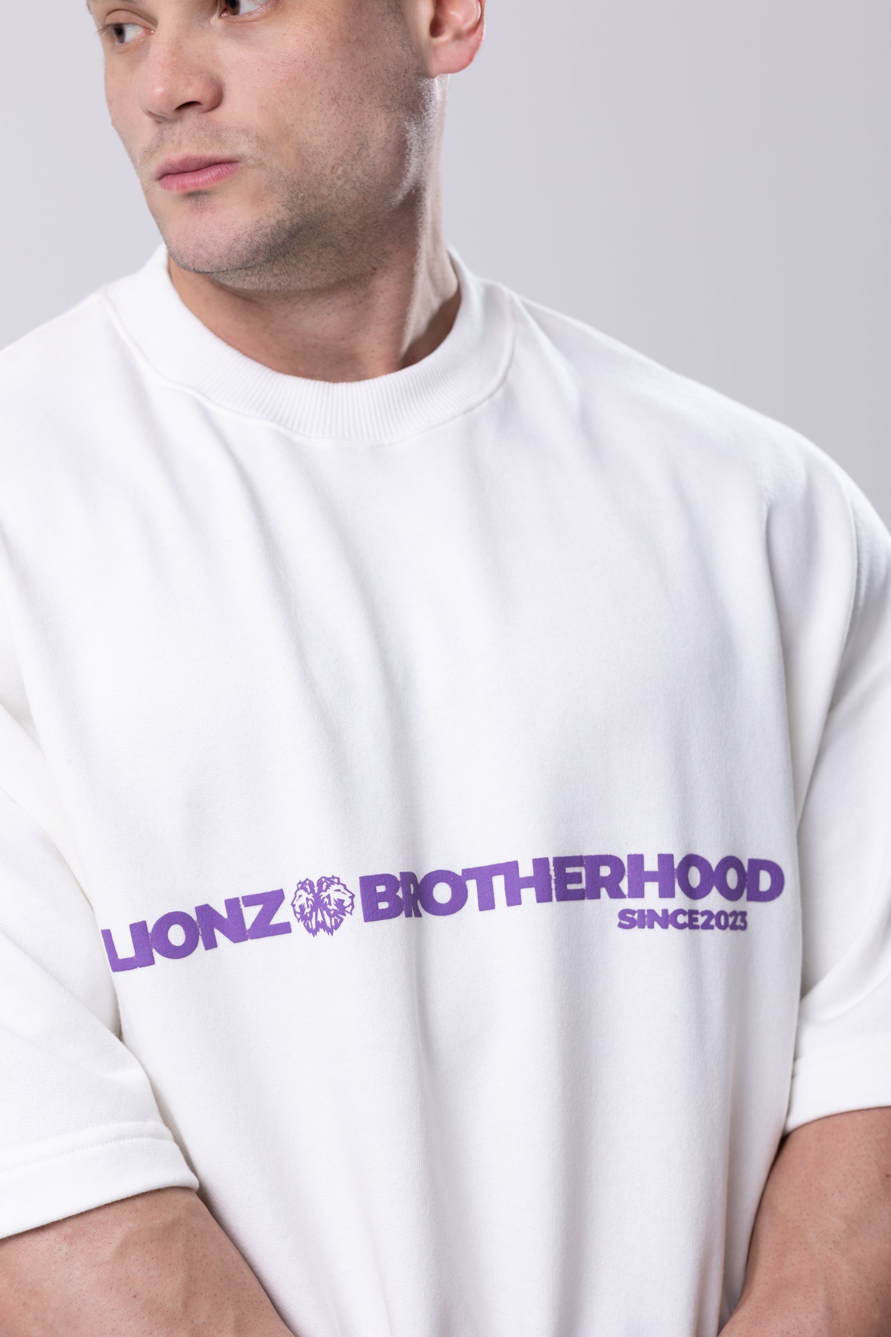 Camiseta Oversized Deluxe Brotherhood - OffWhite