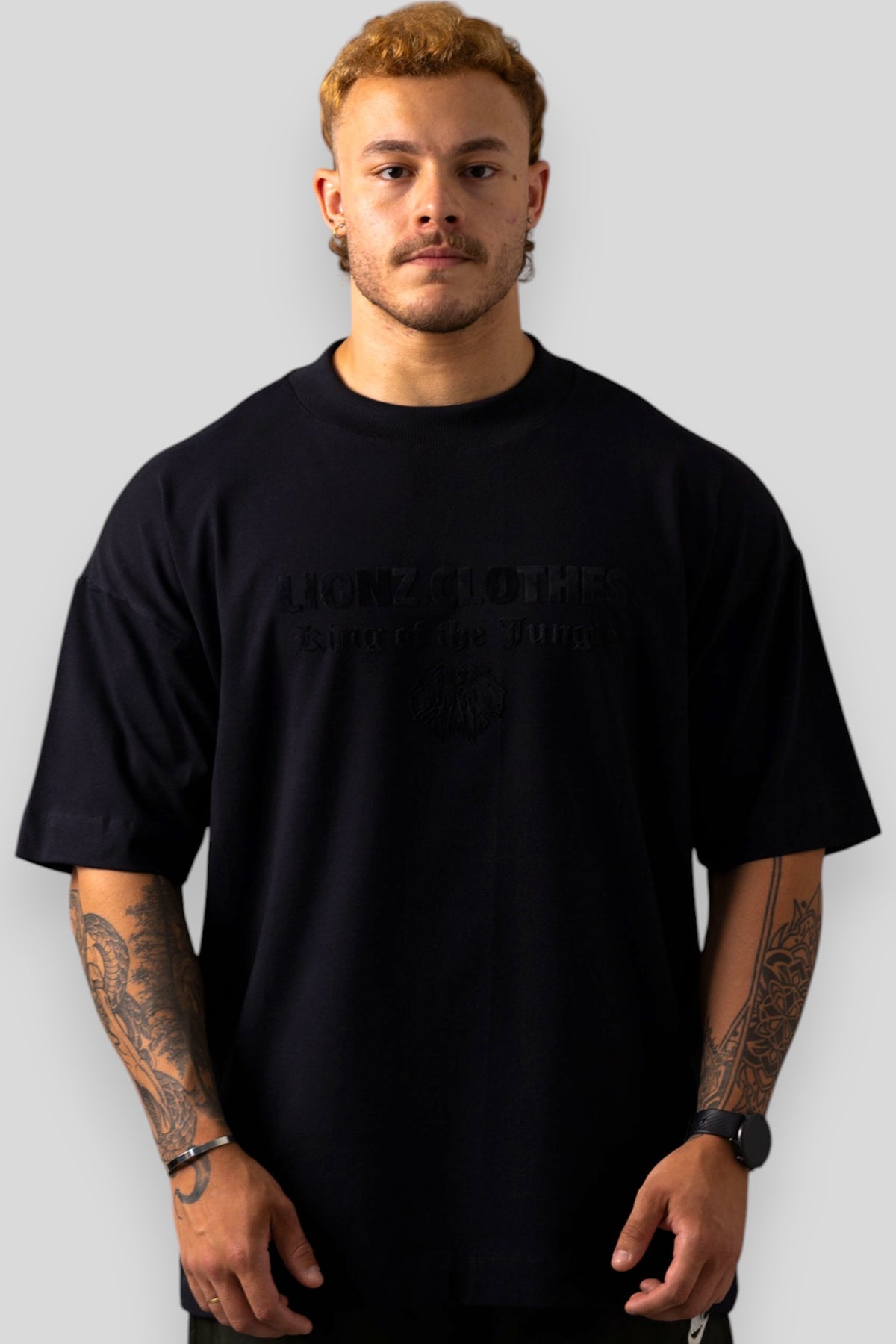 Camiseta Oversized Luxury Veludo - Preta
