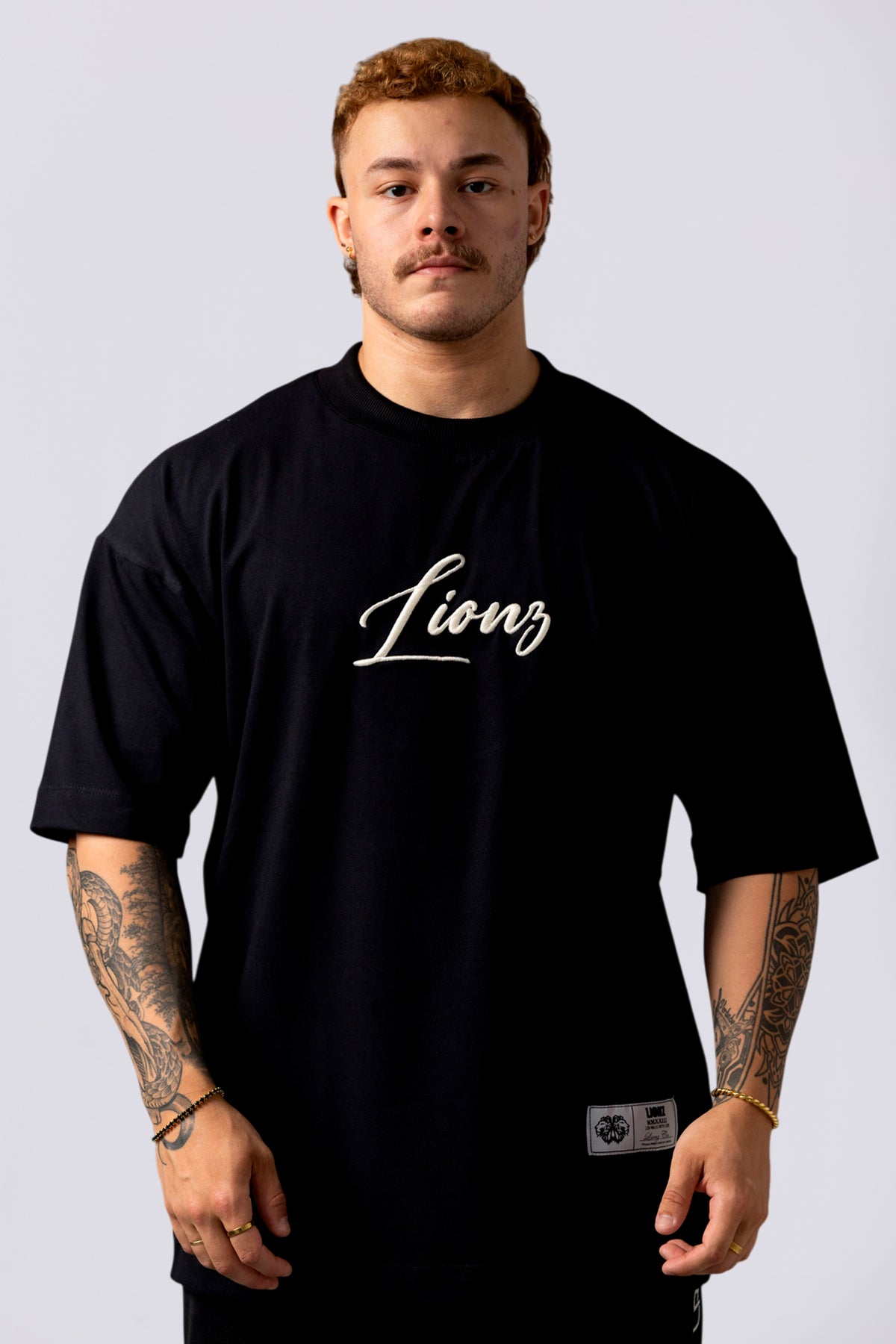 Camiseta Oversized Lionz Bordada - Preta