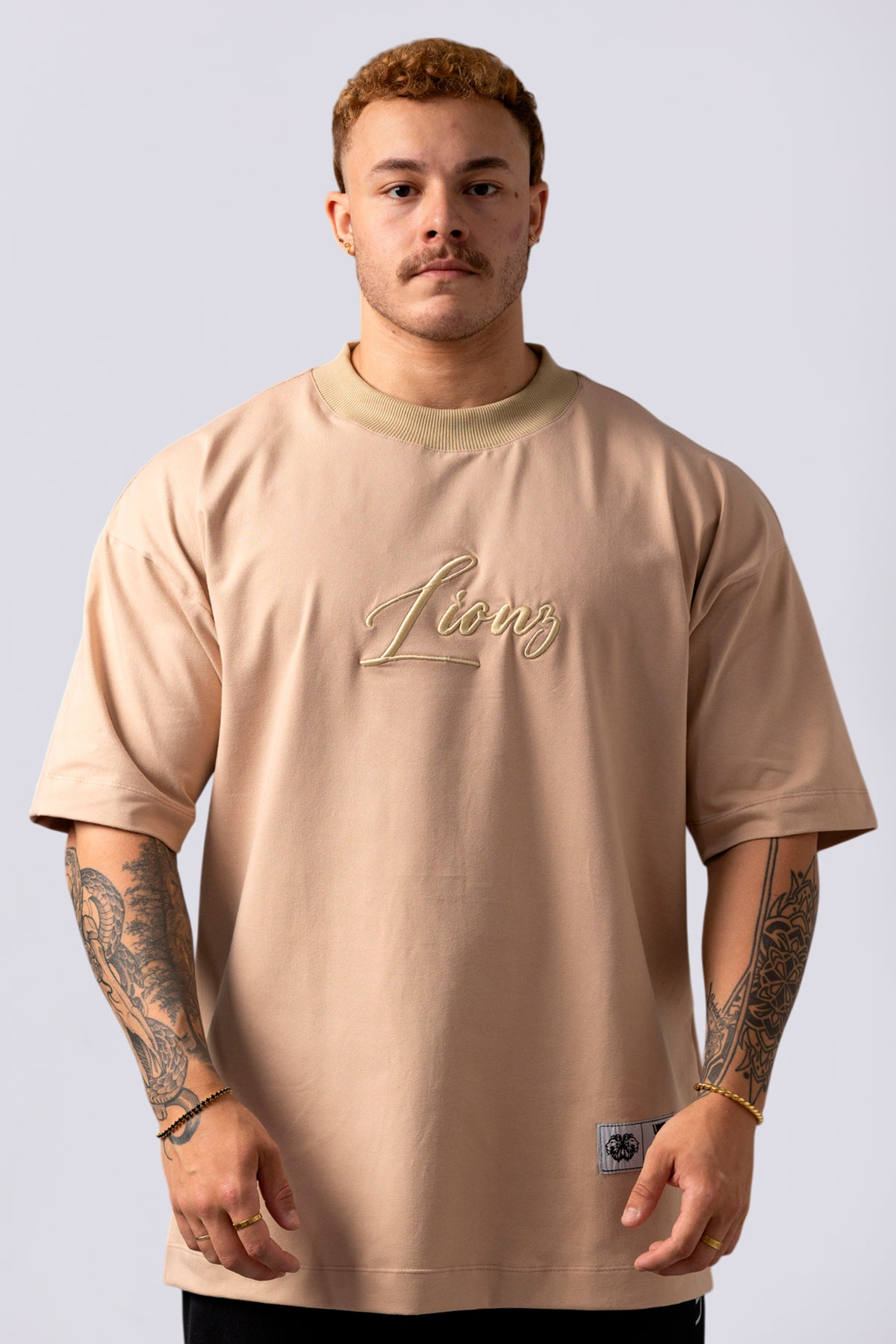 Camiseta Oversized Lionz Bordada - Bege