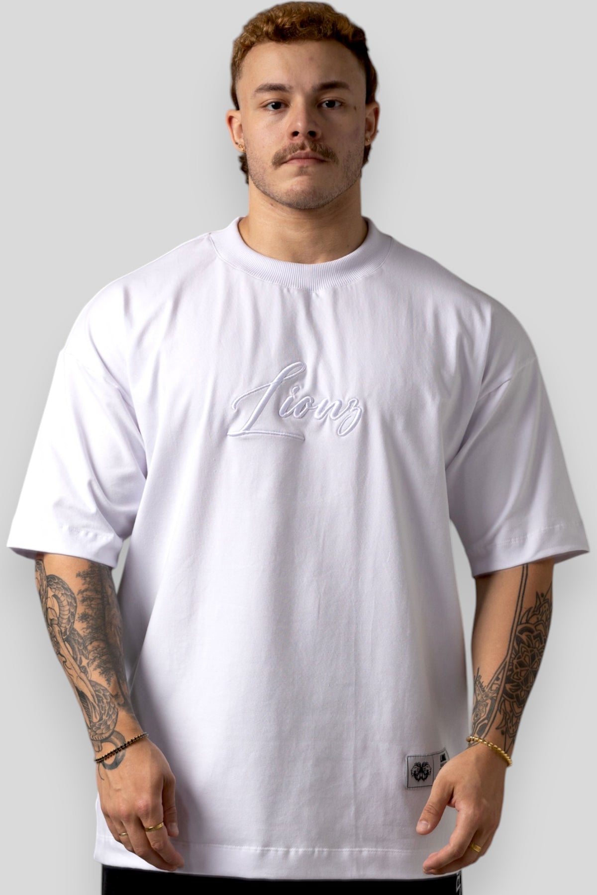 Camiseta Oversized Lionz Bordada - Branca