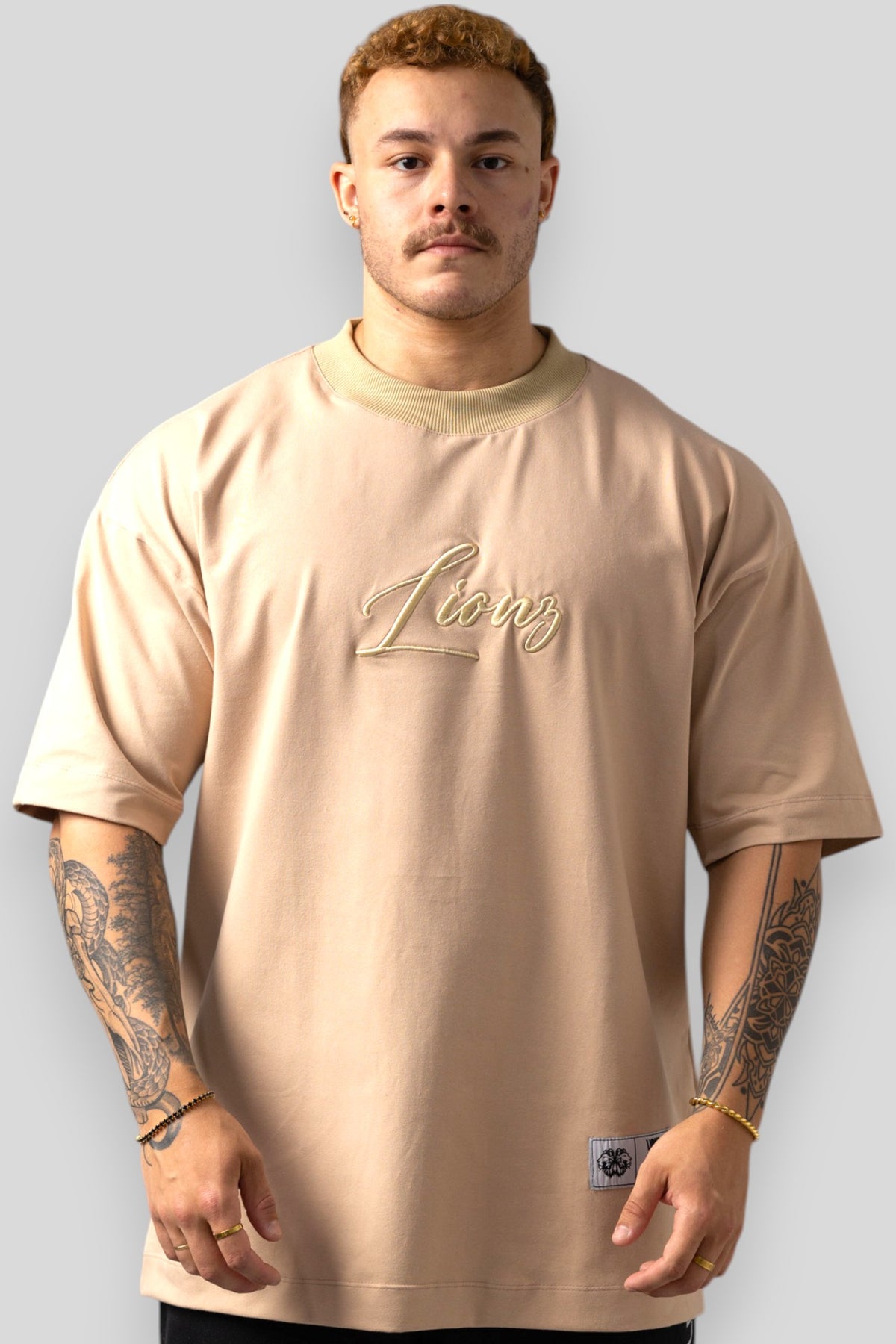 Camiseta Oversized Lionz Bordada - Bege