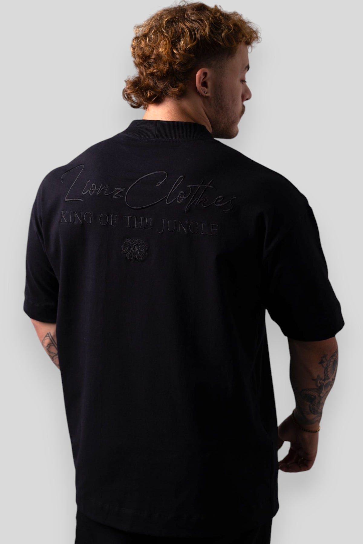 Camiseta Oversized Bordada King - Preta