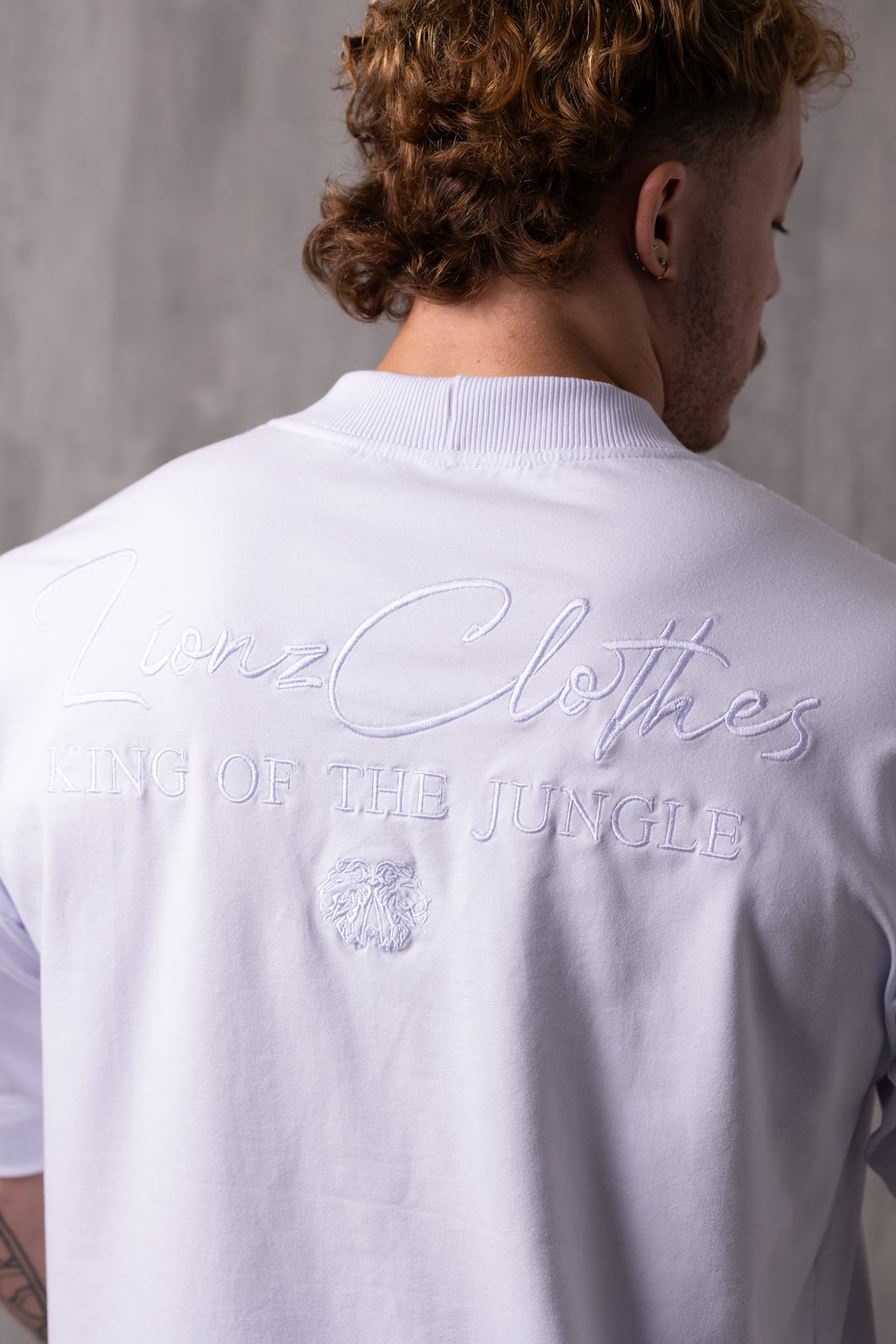 Camiseta Oversized Bordada King - Branca