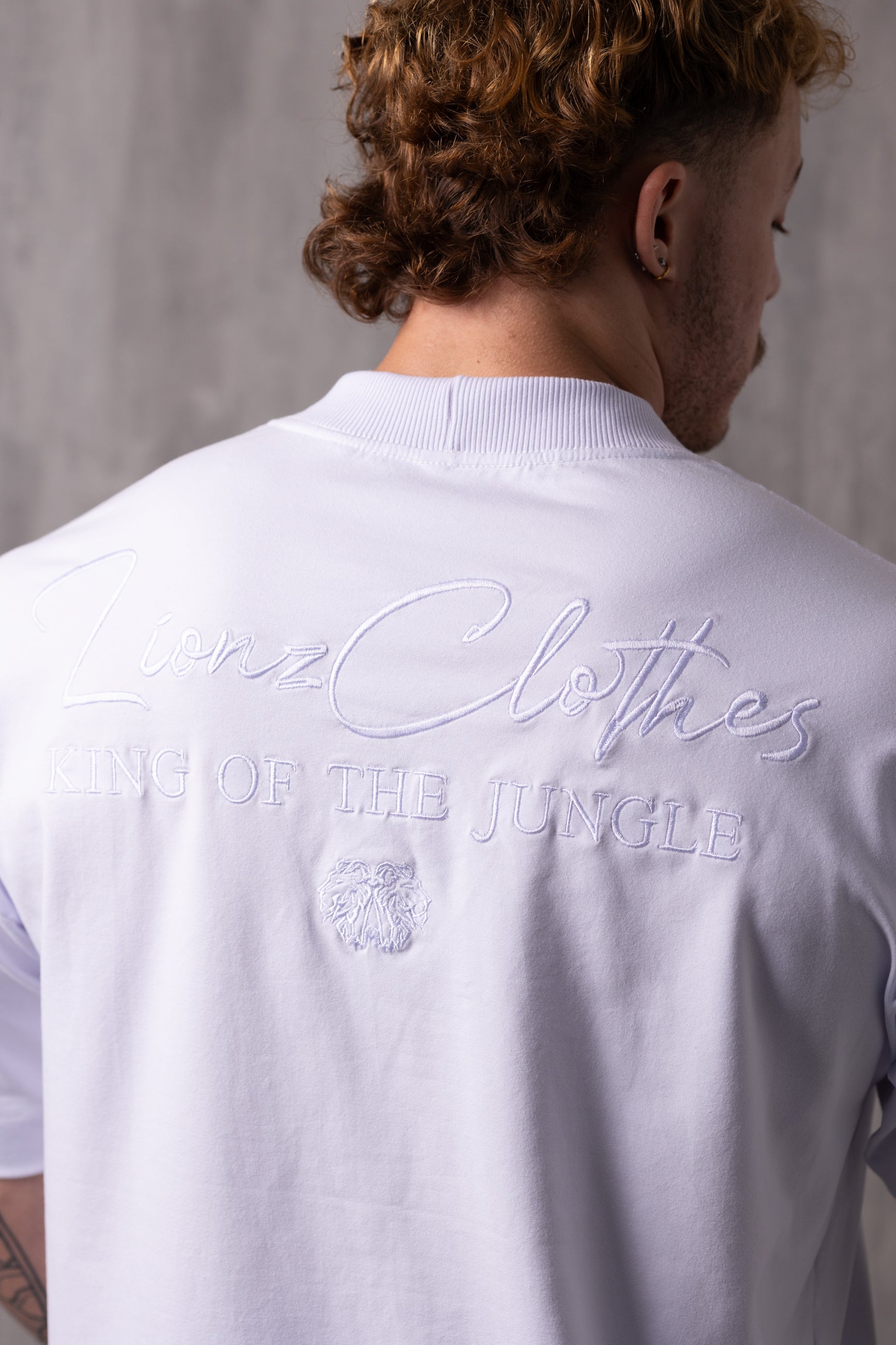 Camiseta Oversized Bordada King - Branca