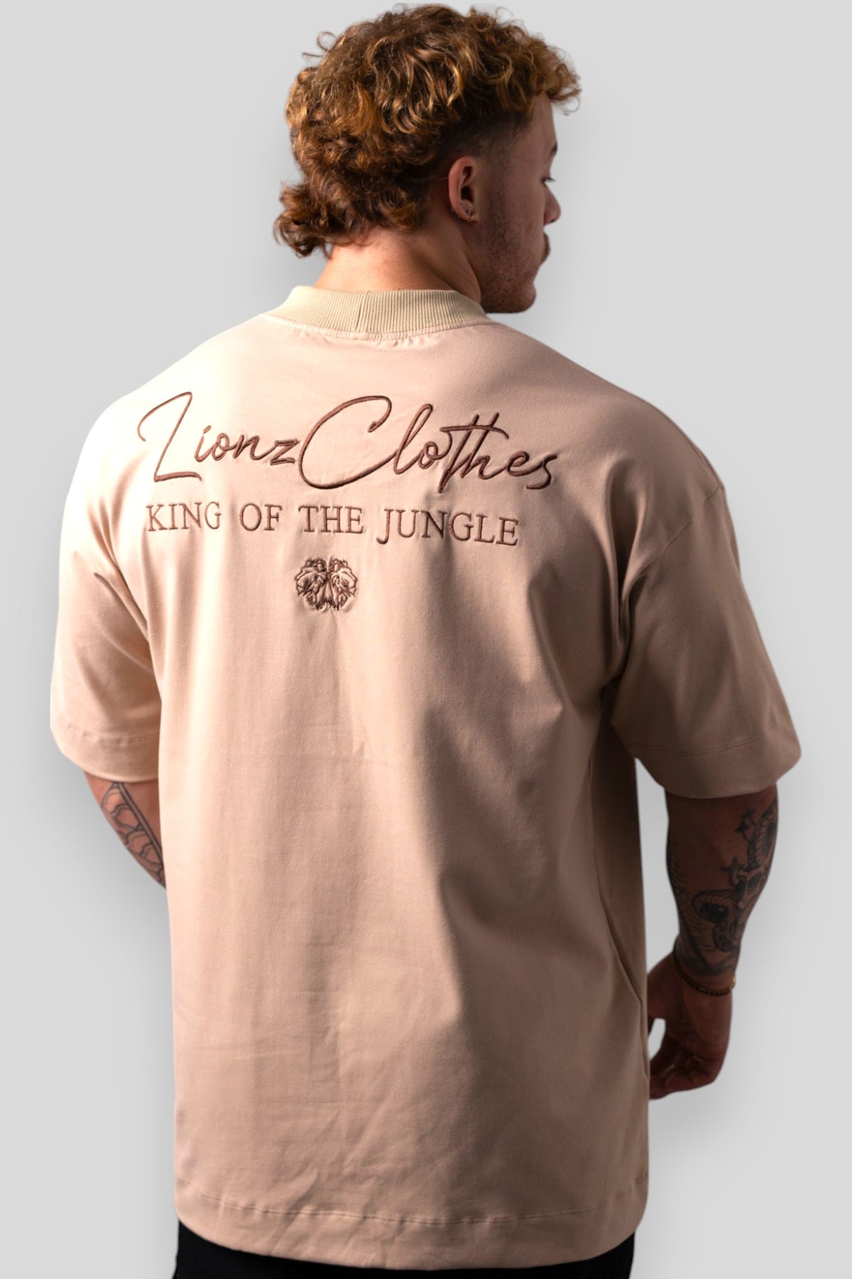 Camiseta Oversized Bordada King - Bege