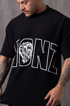 Camiseta Oversized L I O N Z - Preta