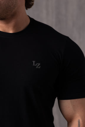 Camiseta Slim Bordada LZ - Preta