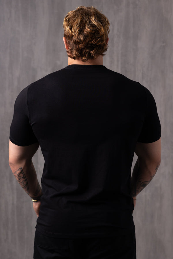 Camiseta Slim Clean - Preta