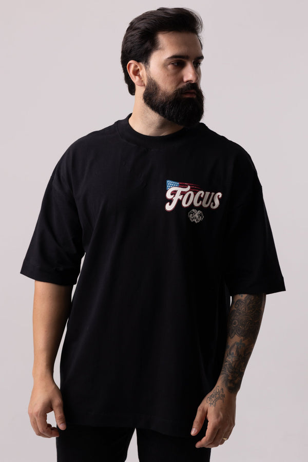 Camiseta Oversized Focus - Preta
