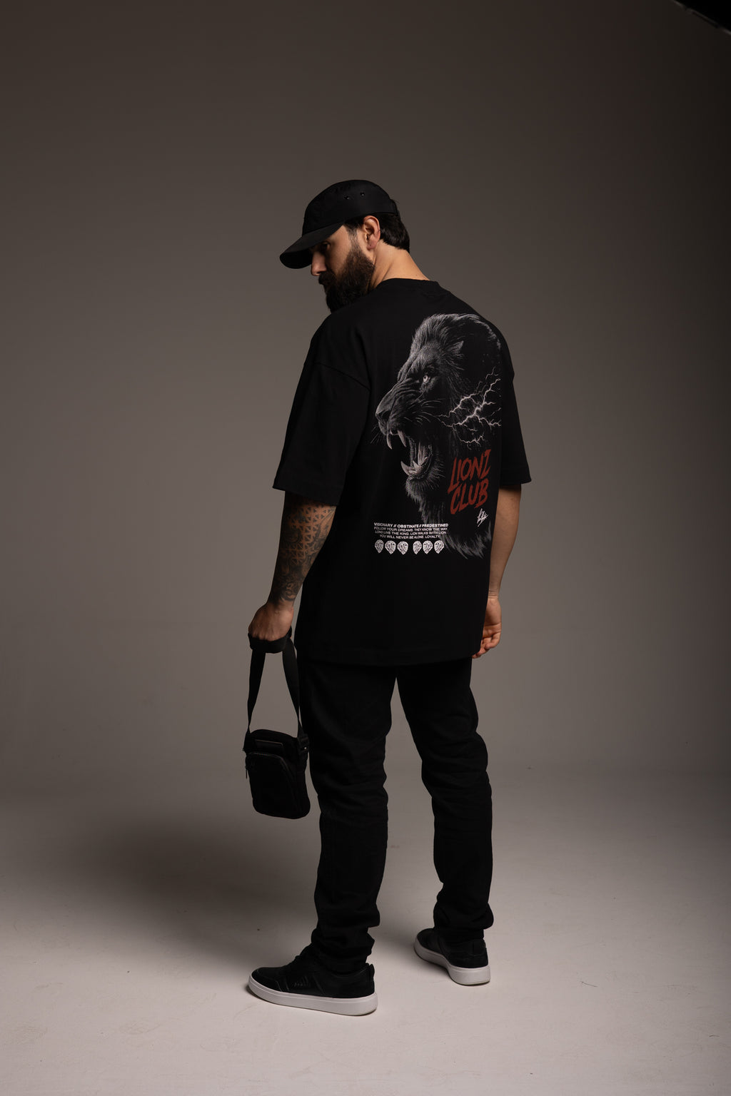 Camiseta Oversized Lionz Club - Preta