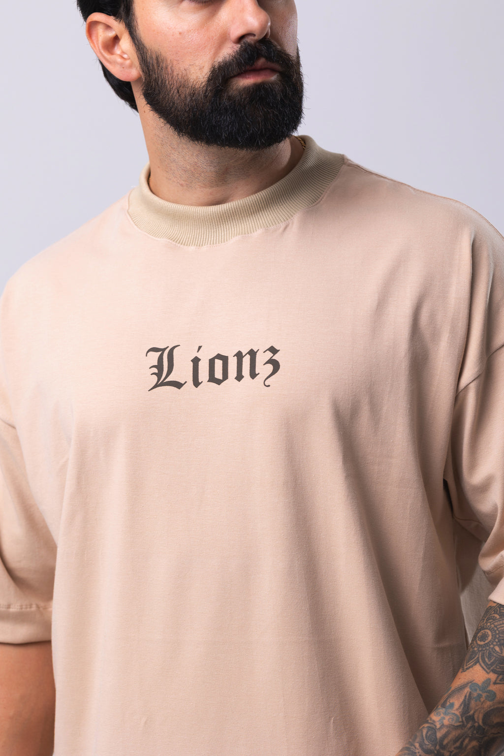 Camiseta Oversized Brotherhood - Bege