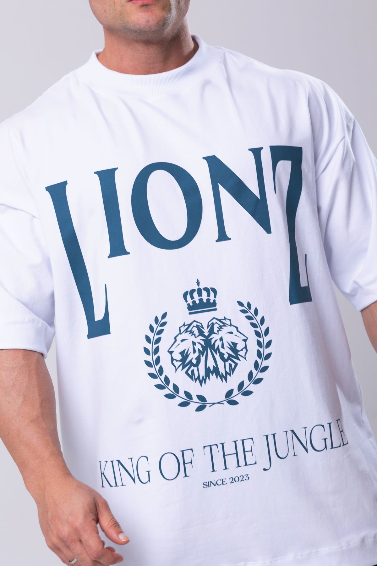 Camiseta Oversized LIONZ KING - Branca