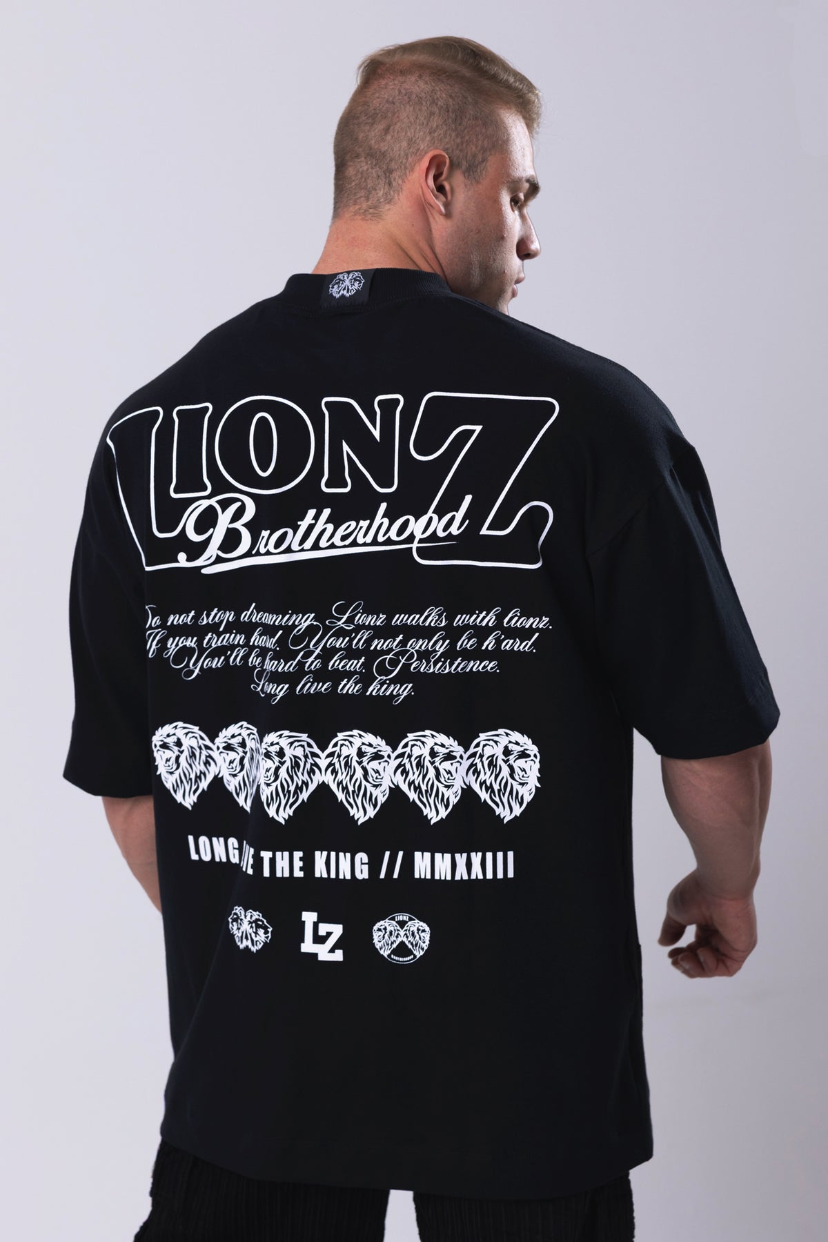 Camiseta Oversized Persistence - Preta