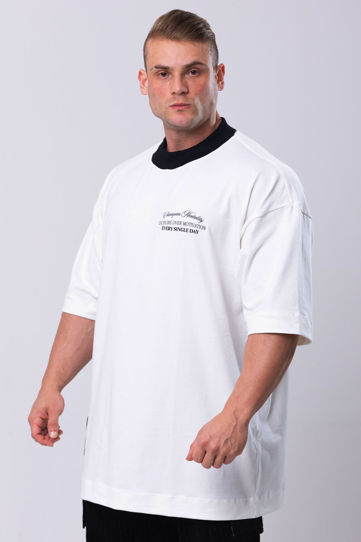 Camiseta Oversized EveryDay - Off&Black
