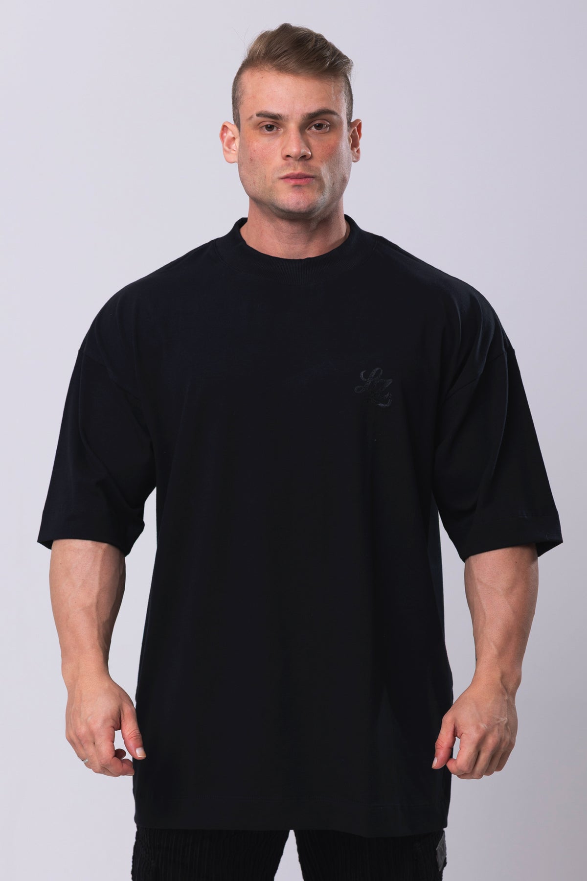 Camiseta Oversized Signat - Preta