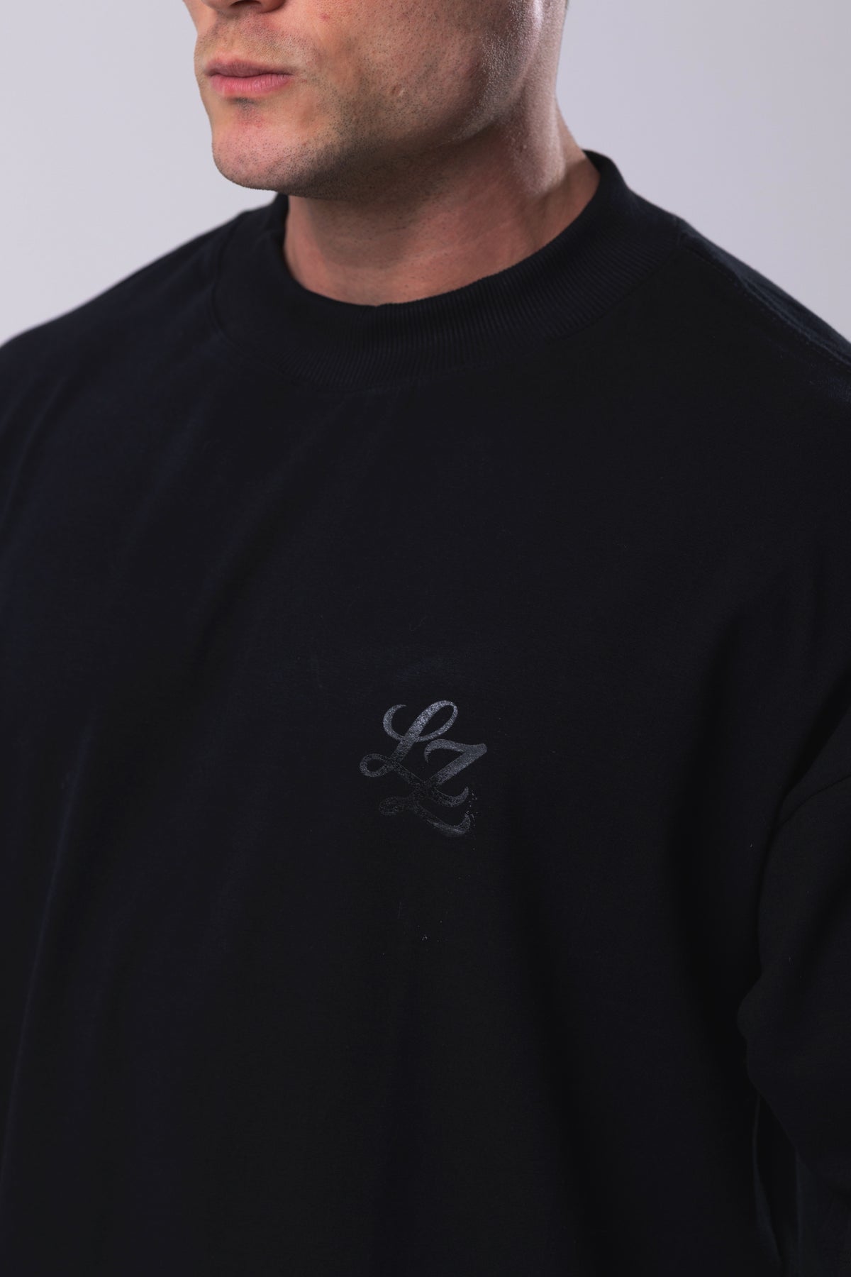Camiseta Oversized Signat - Preta