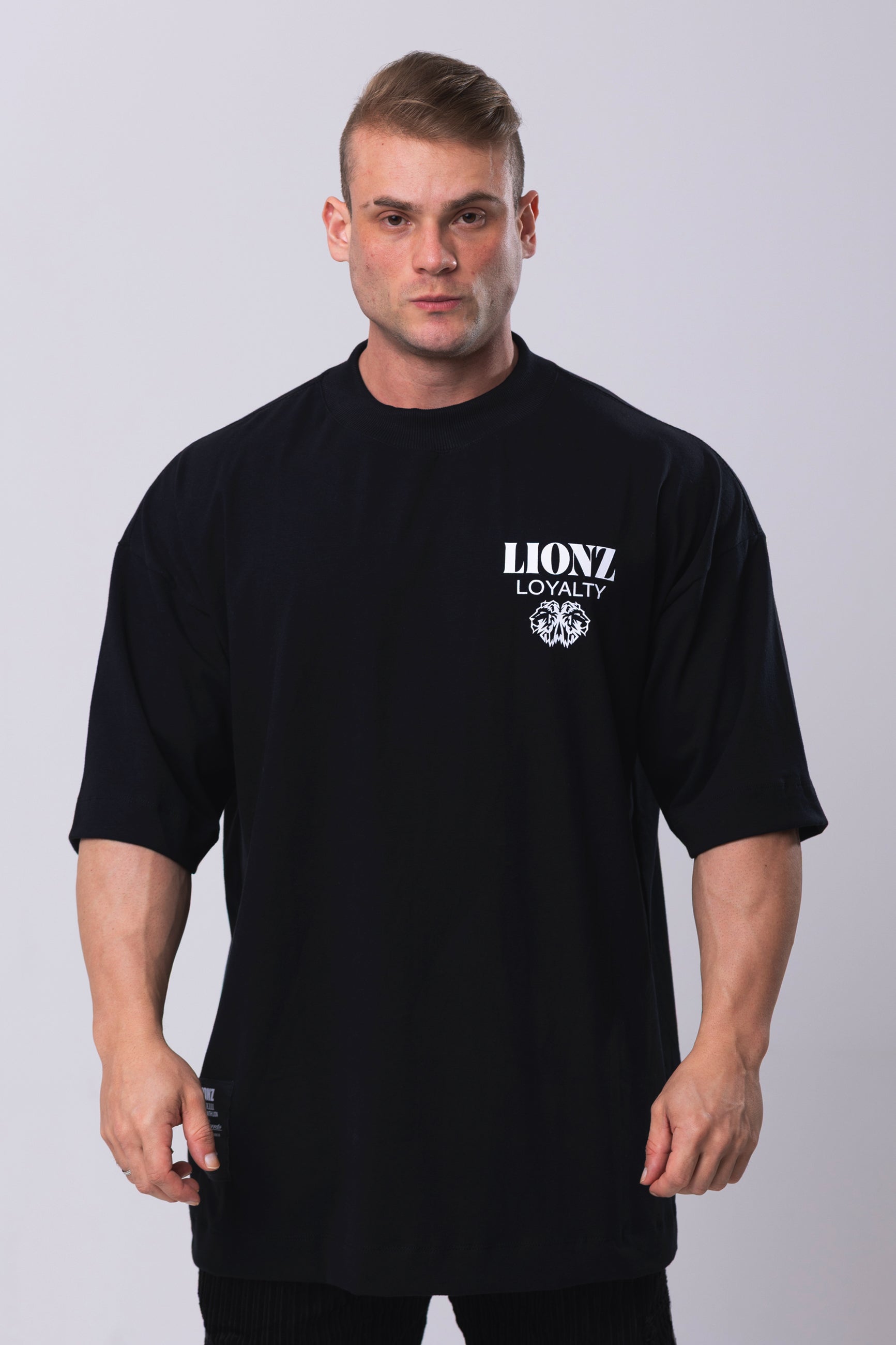 Camiseta Oversized Rozes - Preta