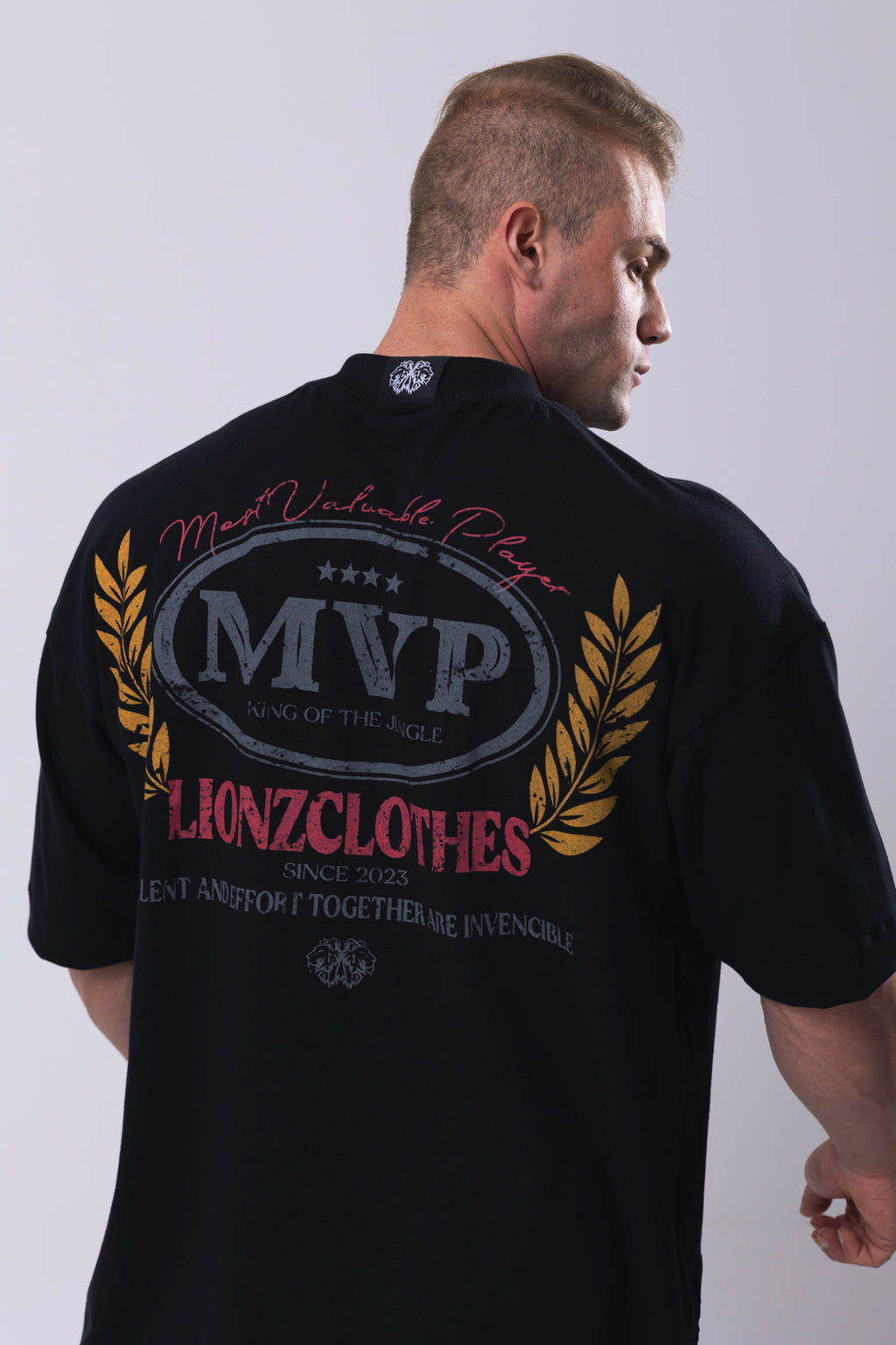 Camiseta Oversized MVP - Preta
