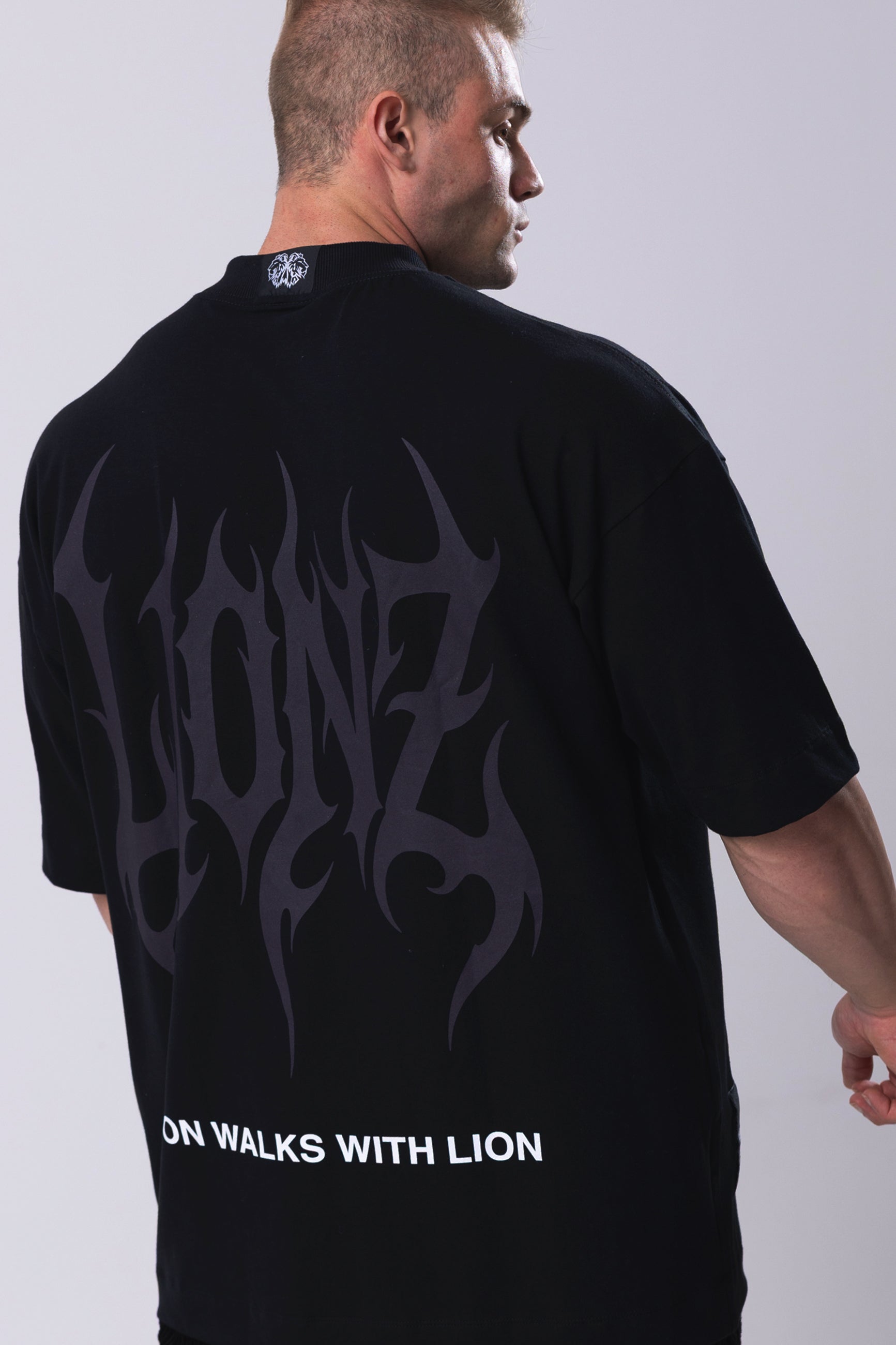 Camiseta Oversized LWWL - Preta