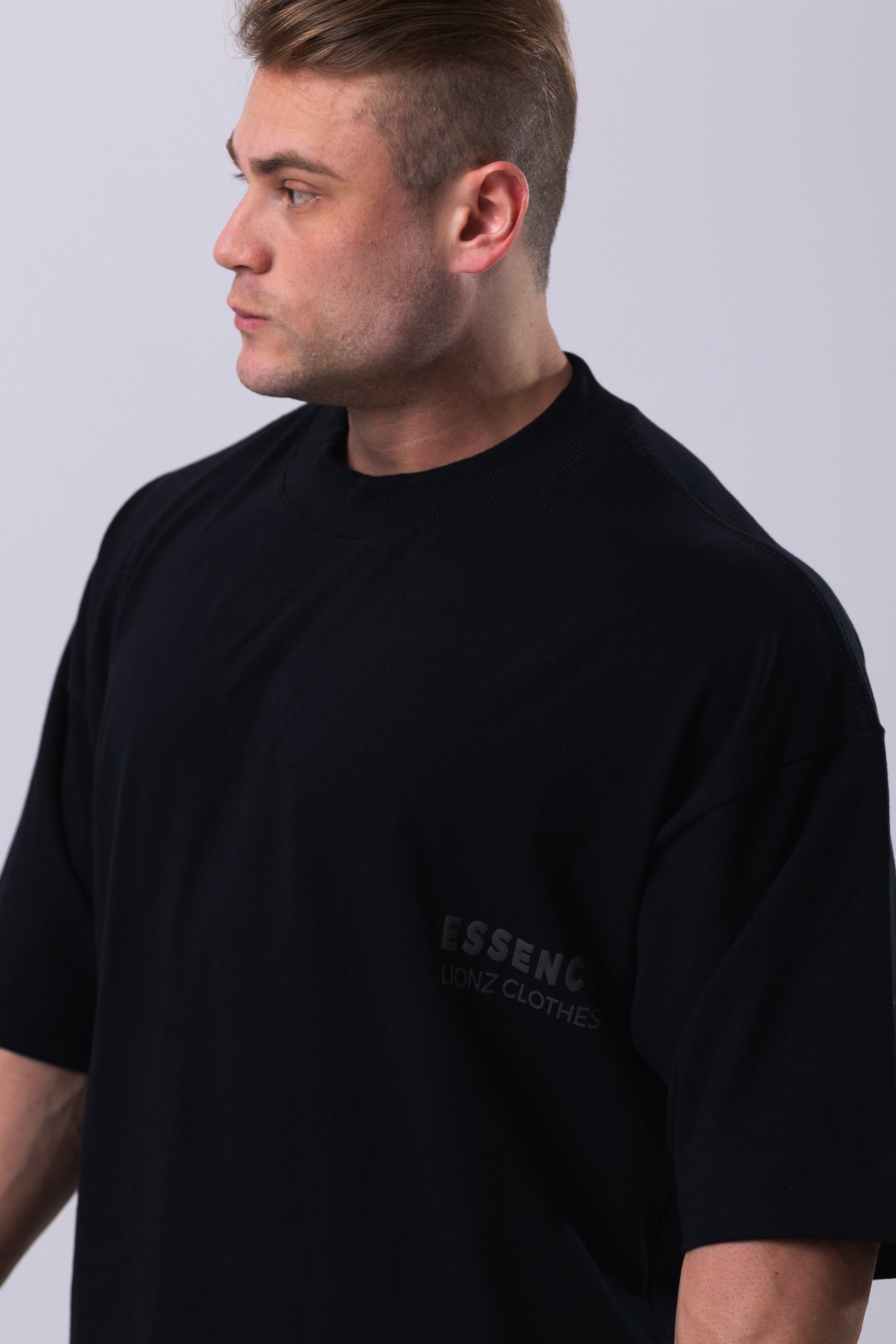 Camiseta Oversized Essence - Preta