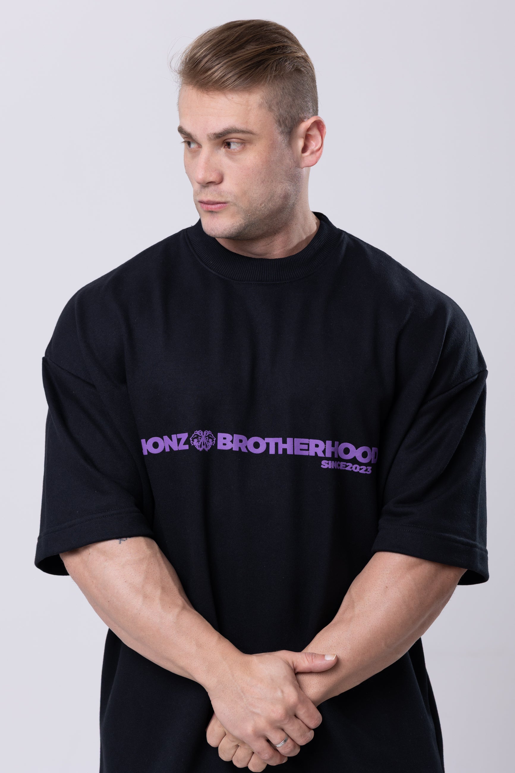 Camiseta Oversized Deluxe Brotherhood - Preta
