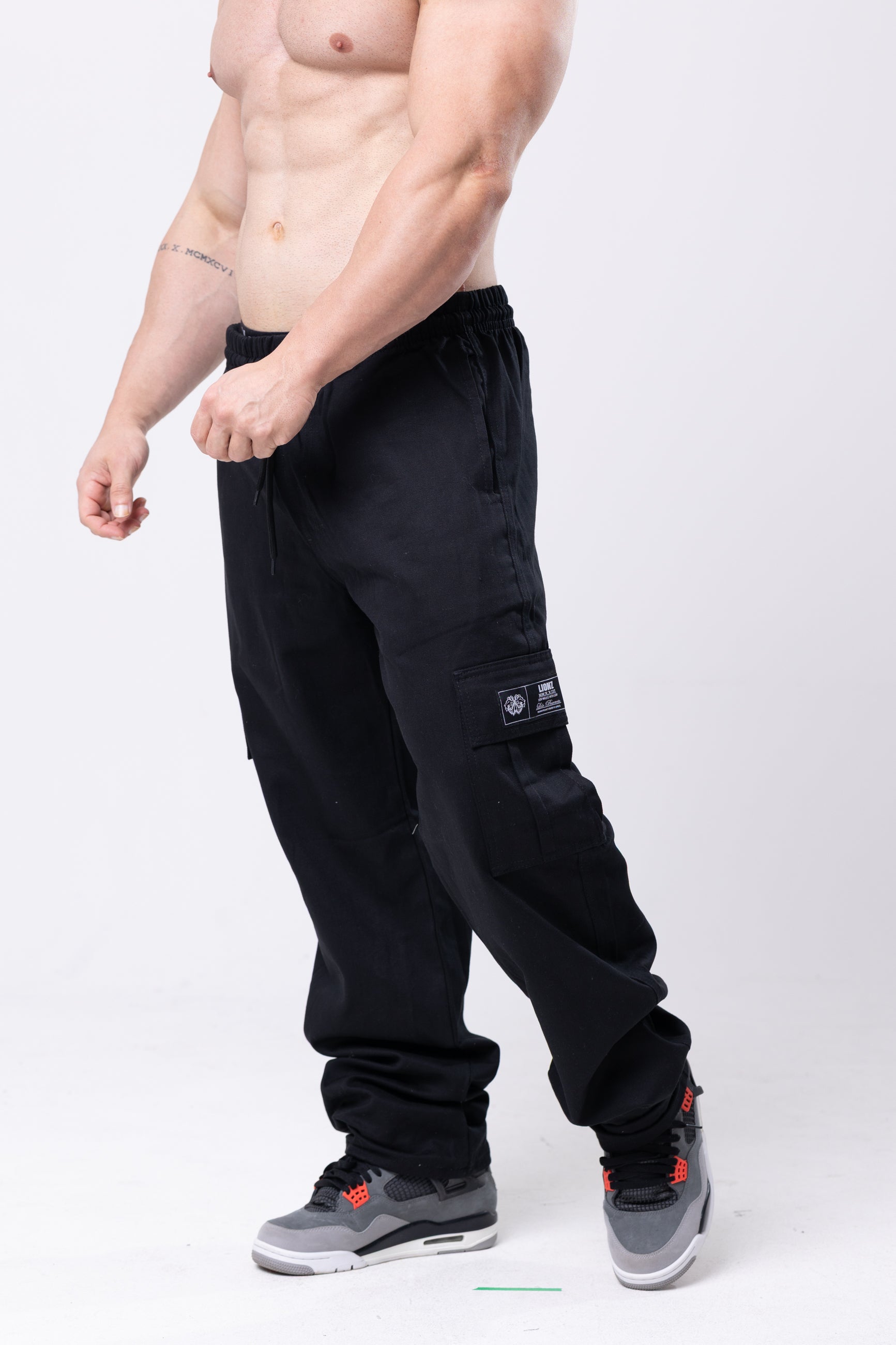 Calça Cargo Sarja Lionz - Preta
