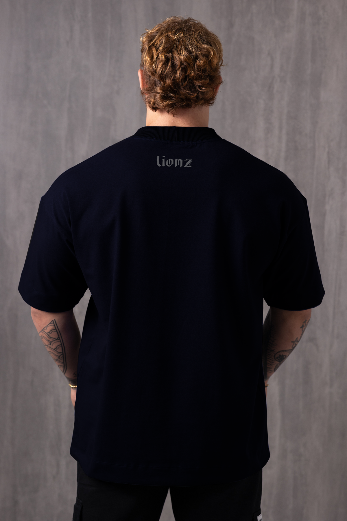 Camiseta Oversized Irmandade - Preta