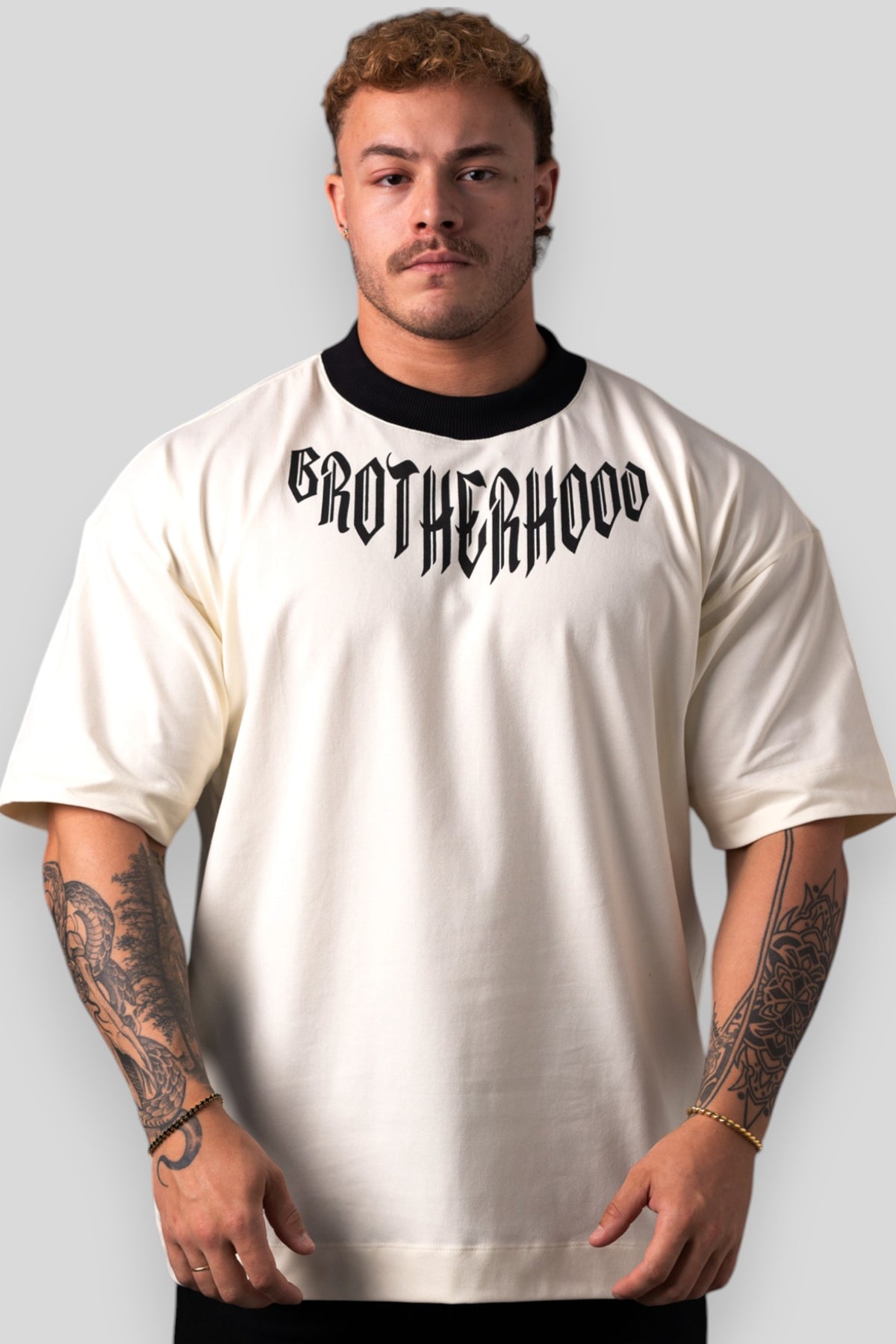 Camiseta Oversized Irmandade - OffWhite