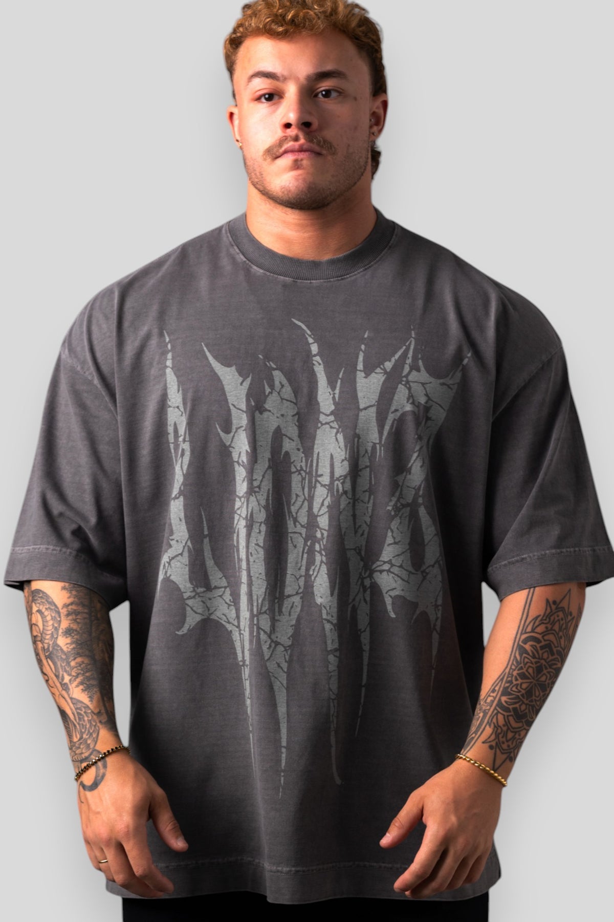Camiseta Heavy Oversized Lionz - Chumbo