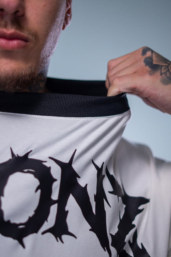 Camiseta Oversized Storm - OffWhite&Black
